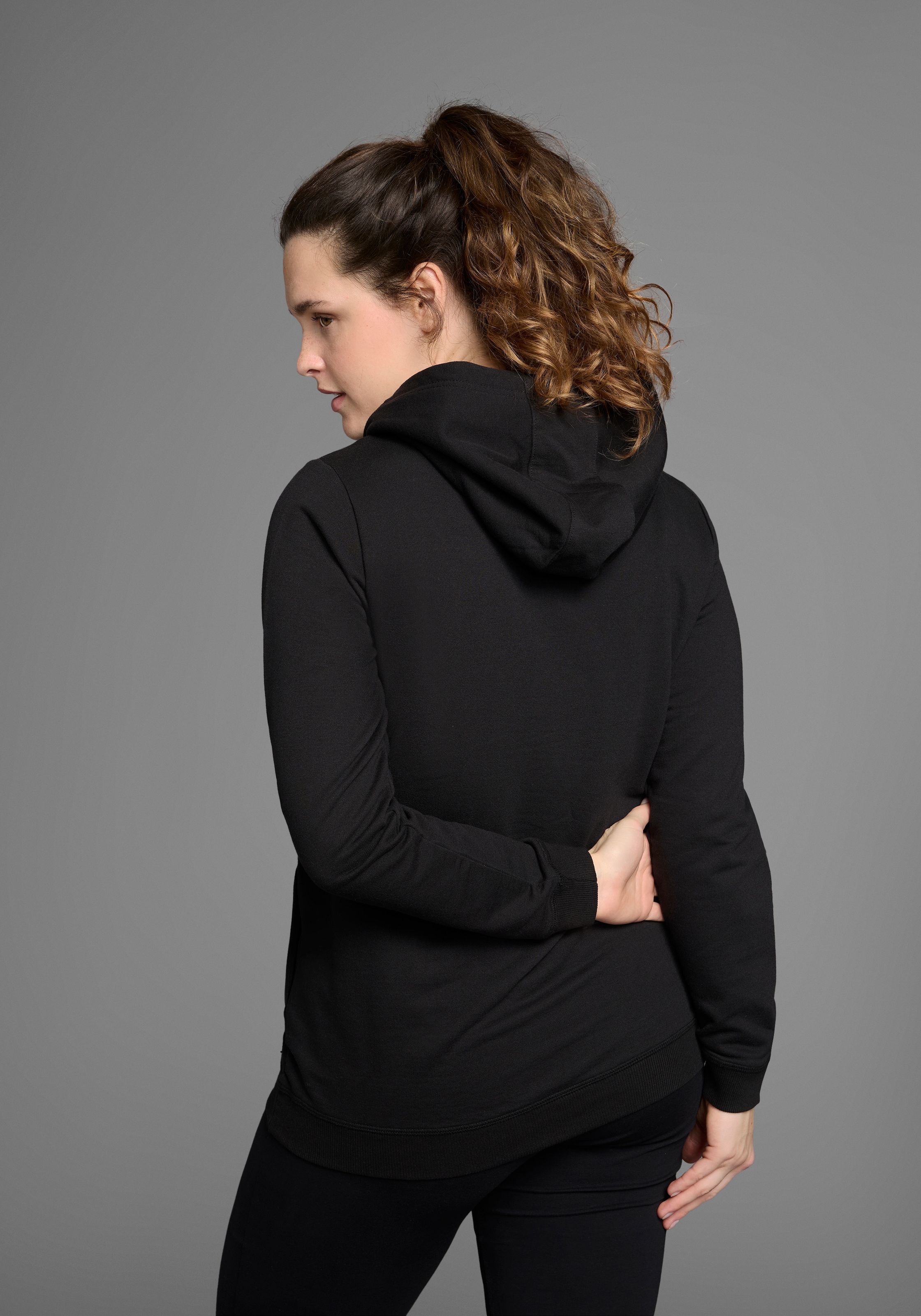KangaROOS Sweatshirt, lange Ärmel, figurumspielende Passform