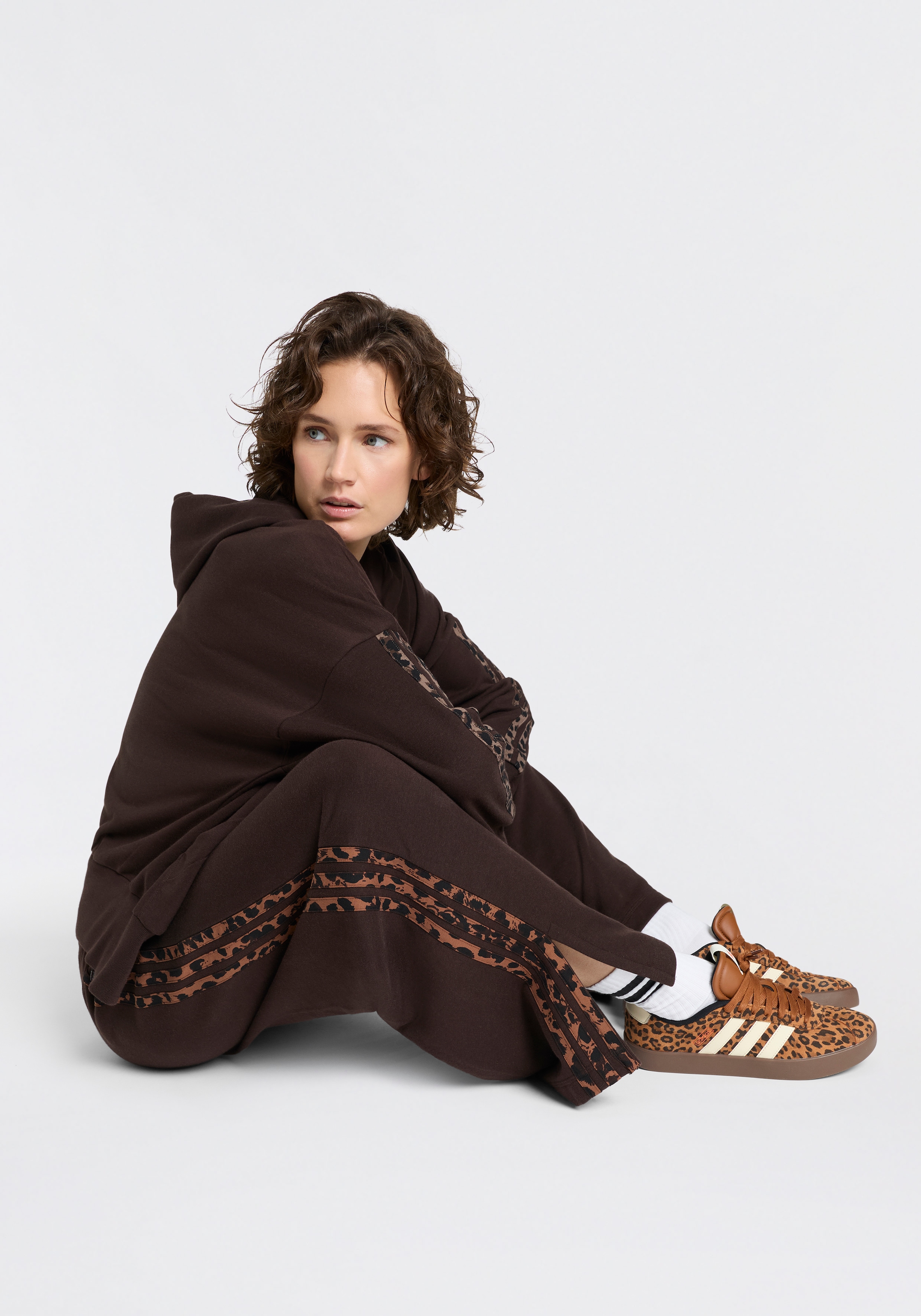 adidas Sportswear Sporthose »SEASONAL ESSENTIALS, ANIMALPRINT«