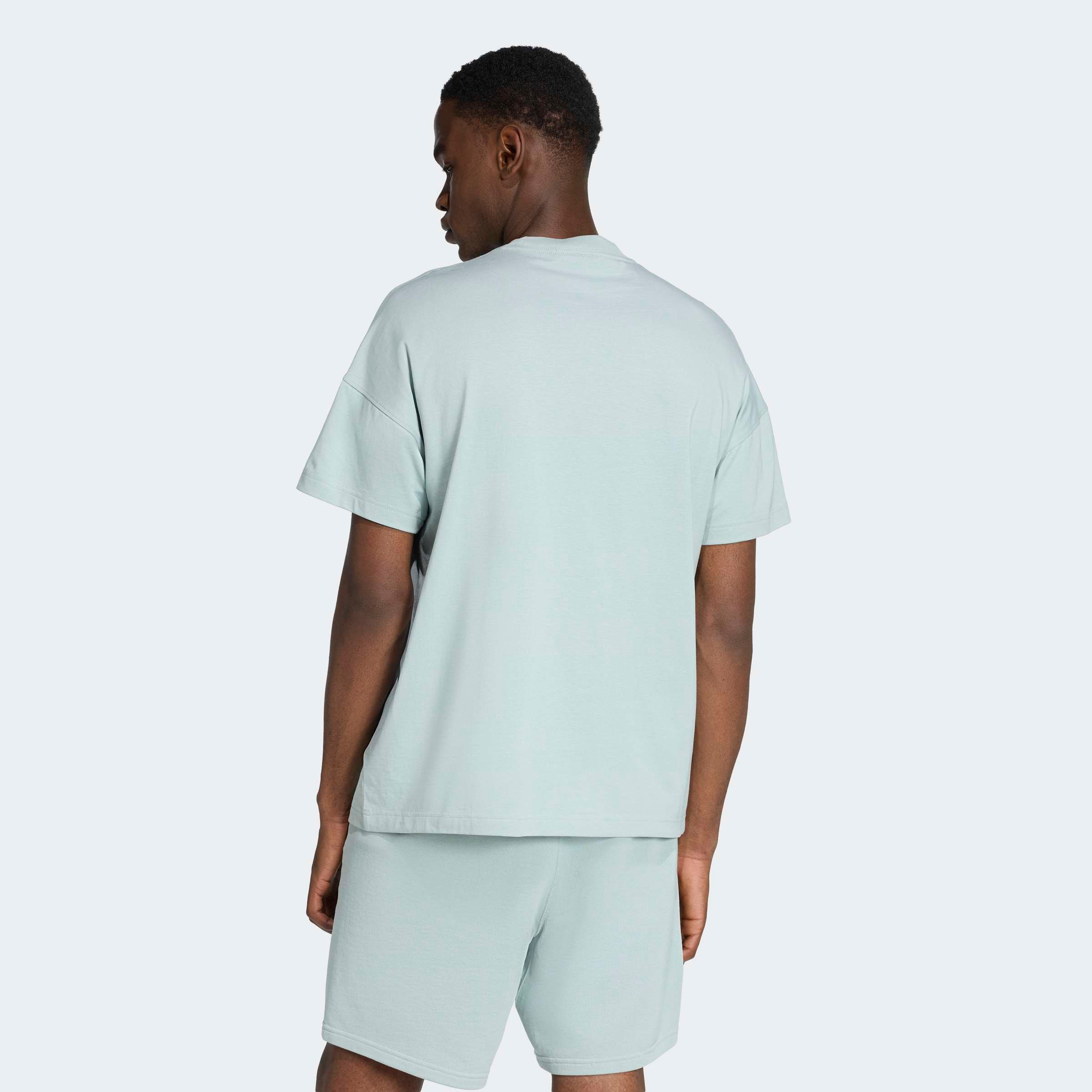 adidas Sportswear T-Shirt »M A SZN T« mit sportlichem Stil, Kurzarmdesign, ohne Verschluss, aus Baumwolle