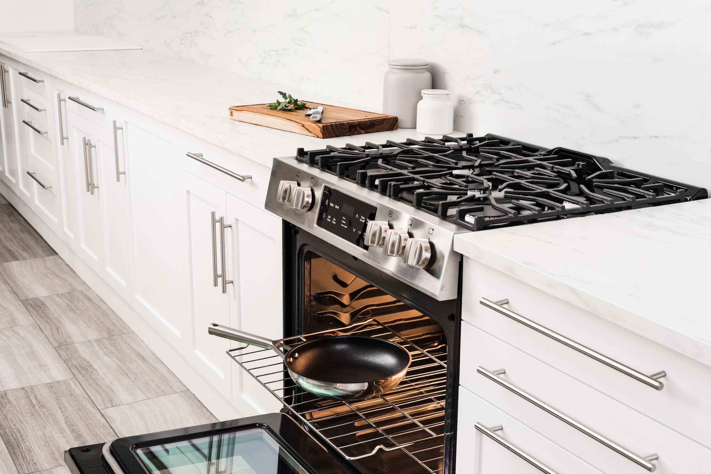 NINJA Bratpfanne »Ninja ZEROSTICK Edelstahl-Pfanne C600DE« Edelstahl 1 Stk. tlg. Edelstahl mit Aluminiumbeschichtung für Braten bei hohen Temperaturen