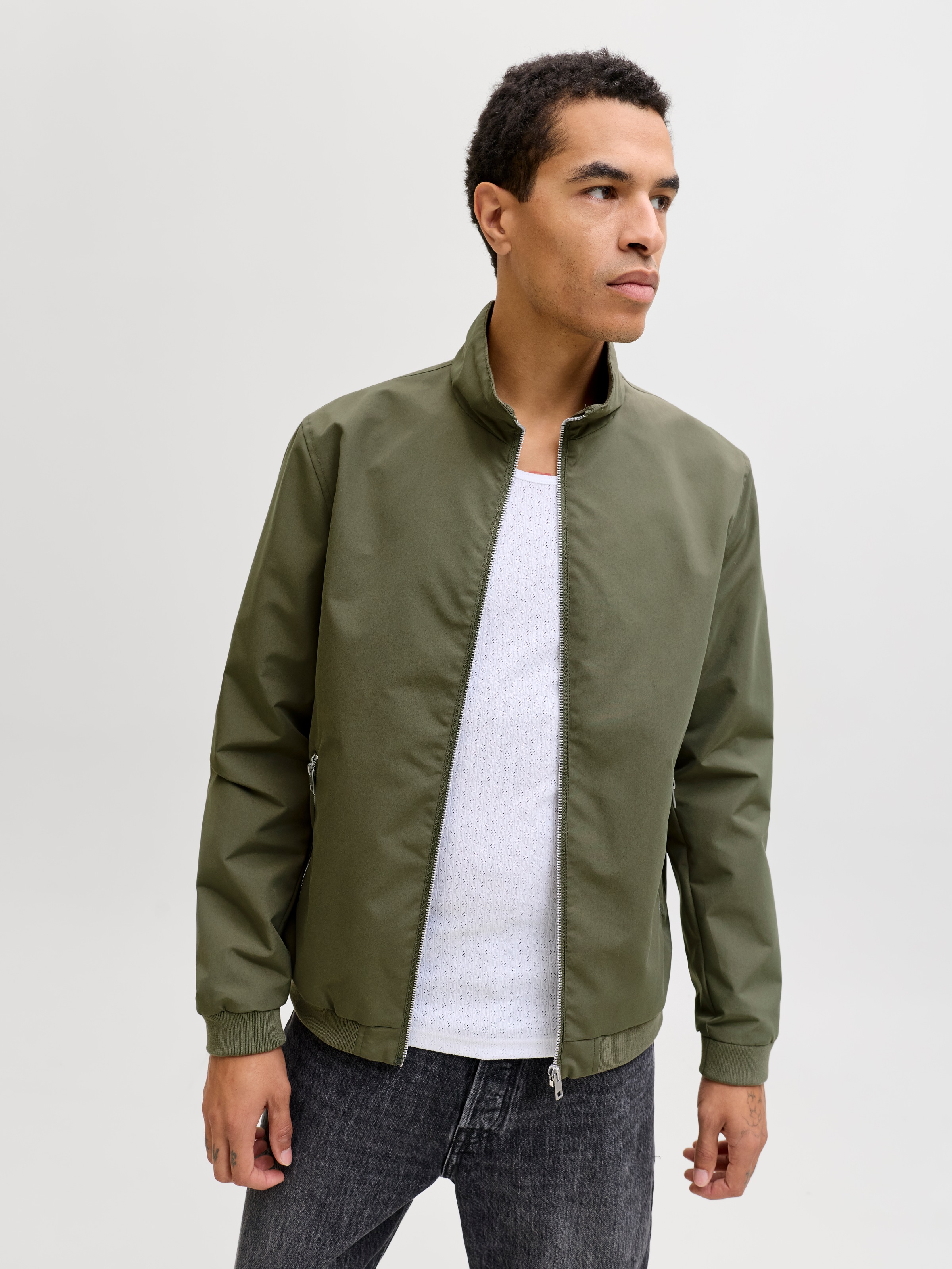 Jack & Jones Blouson »JJERUSH Stylisch, funktional, ideal für Herbst, pflegeleicht« ohne Kapuze mit stylischem Stehkragen