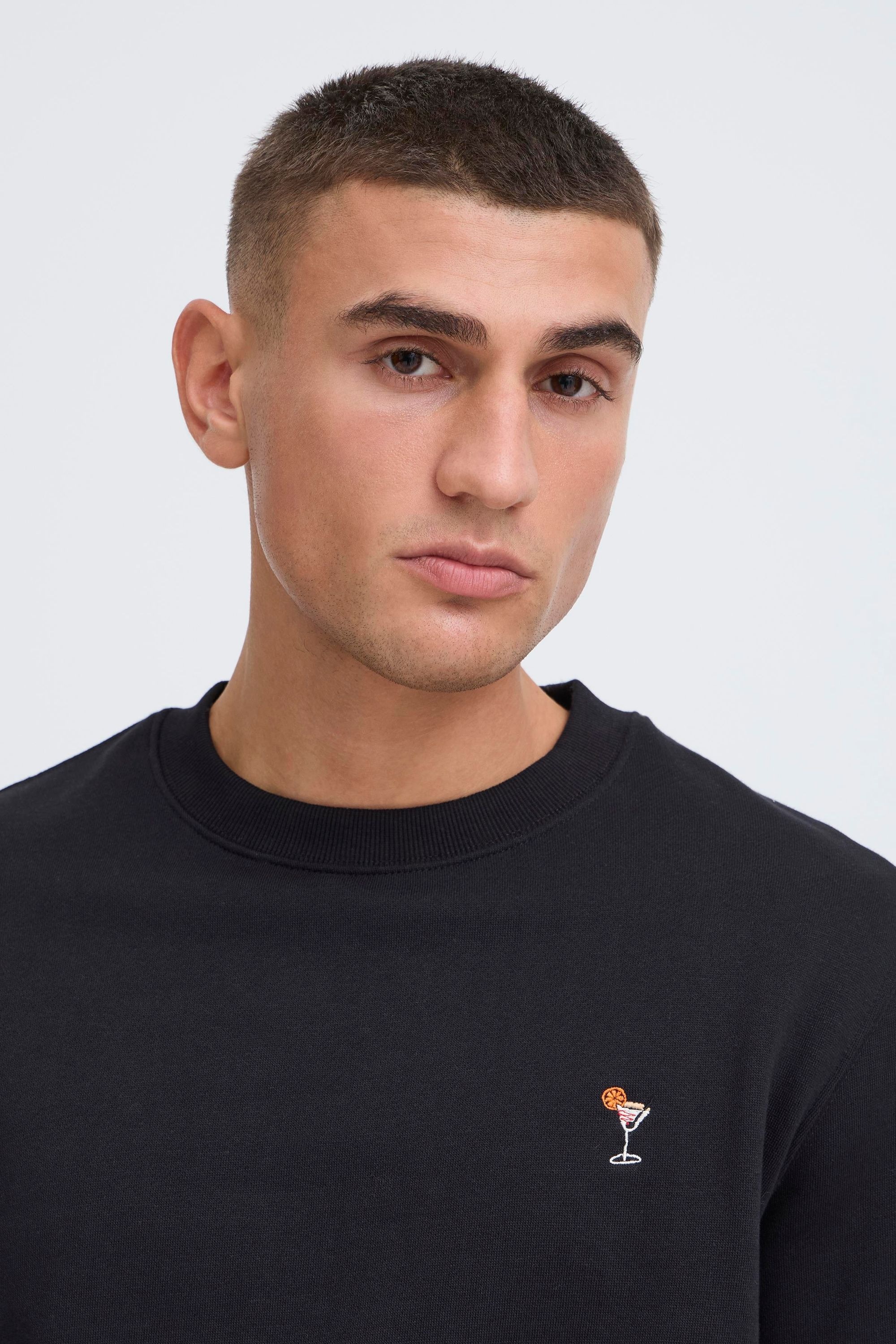 !Solid Rundhalspullover »Rundhalspullover SDNOOAM«