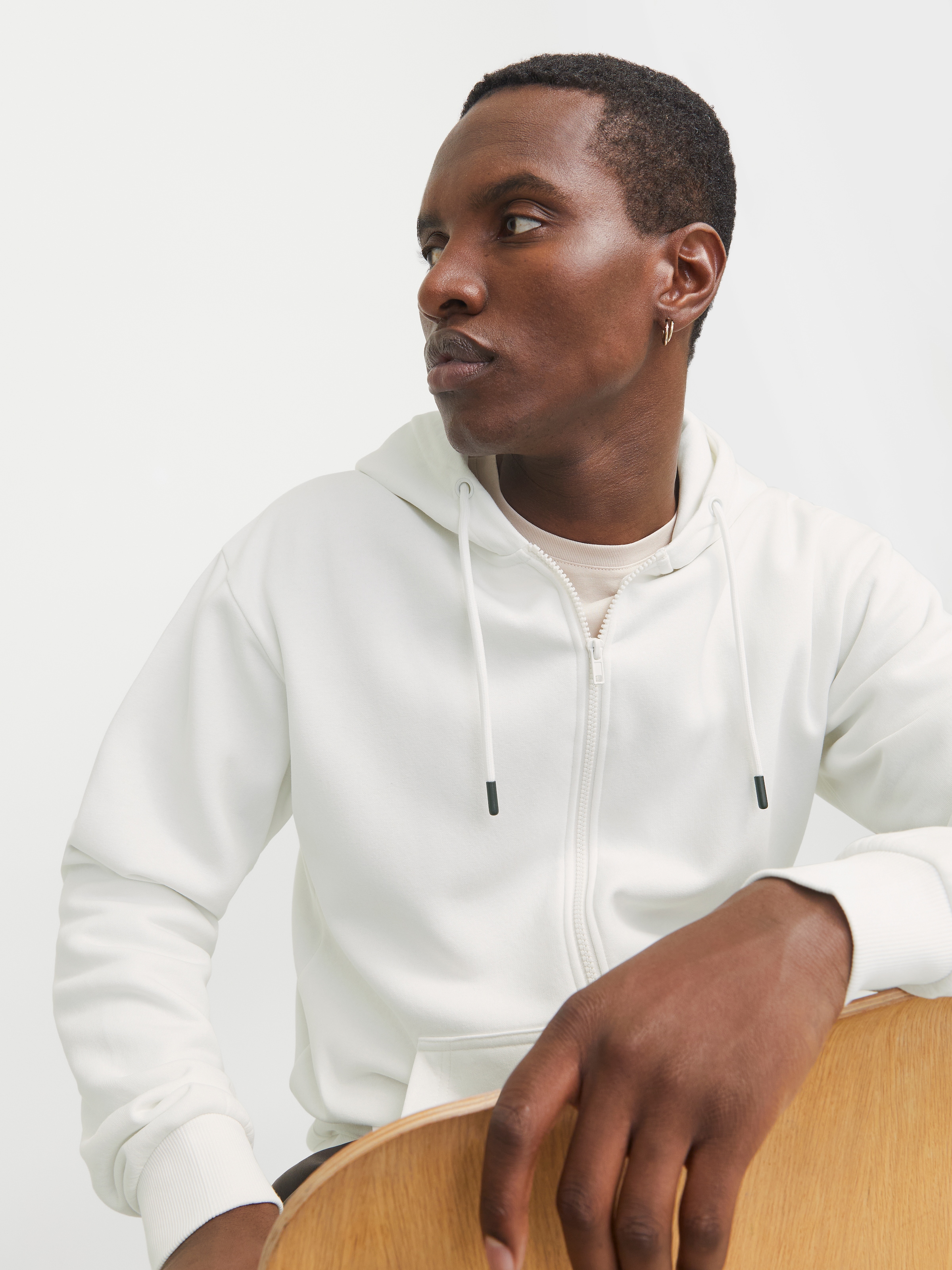 Jack & Jones Kapuzensweatjacke »JJEBRADLEY mit Kapuze, ideal für kalte Jahreszeit« Materialmix, relaxed fit