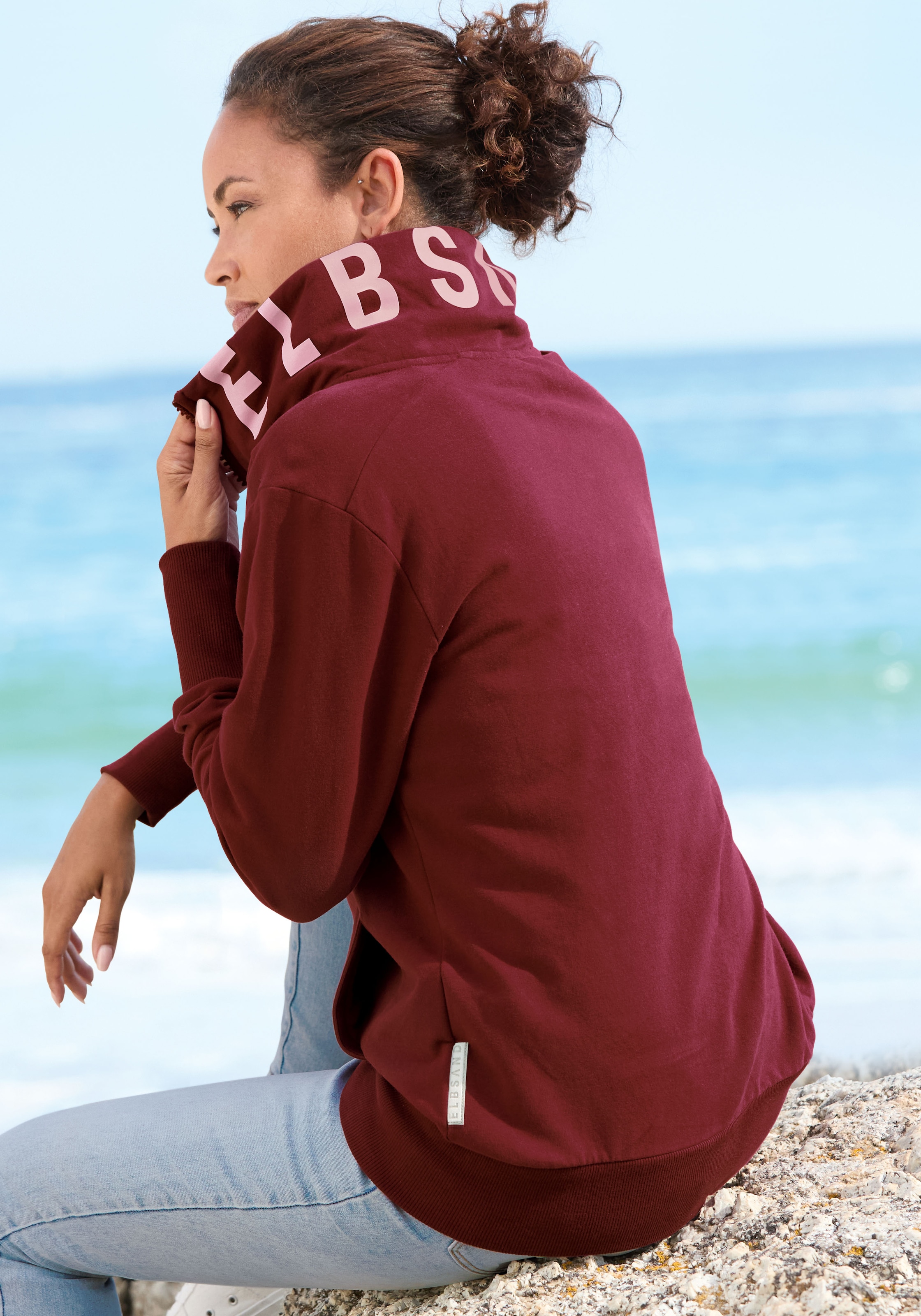 Elbsand Sweatjacke »Alvis« mit Logodruck am Kragen, bequeme Freizeitjacke