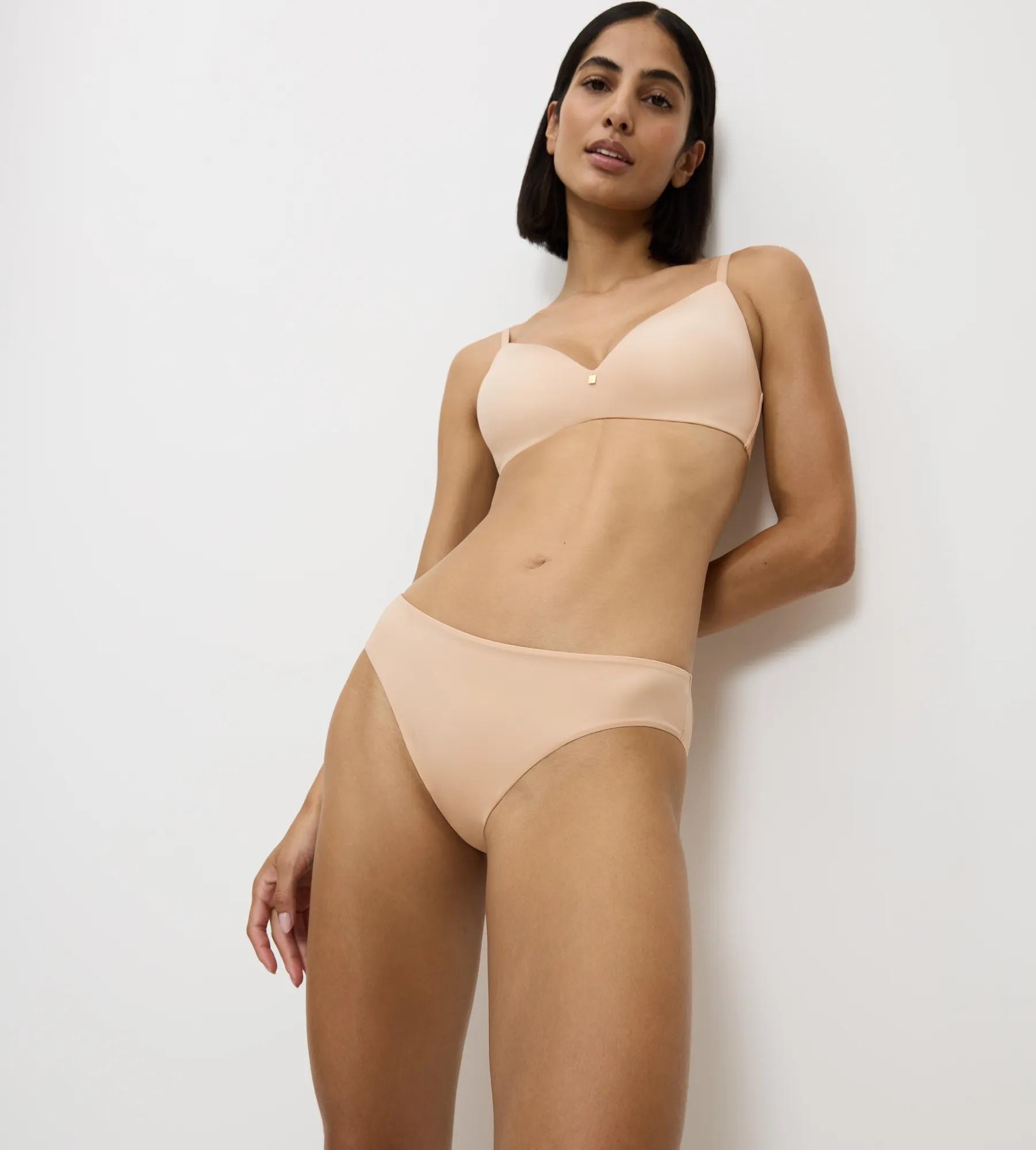 Triumph Tai-Slip »Body Make-Up Essentials« leicht,  glänzend, weicher Griff