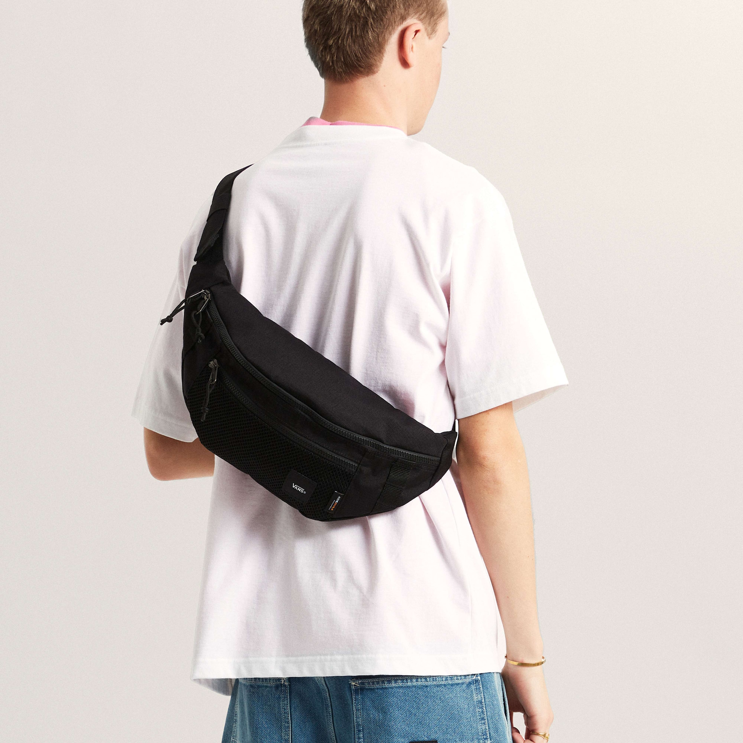 Vans Gürteltasche »WARD CROSS BODY PACK« kompaktes 4-Liter-Volumen, Außenfach mit Reißverschluss