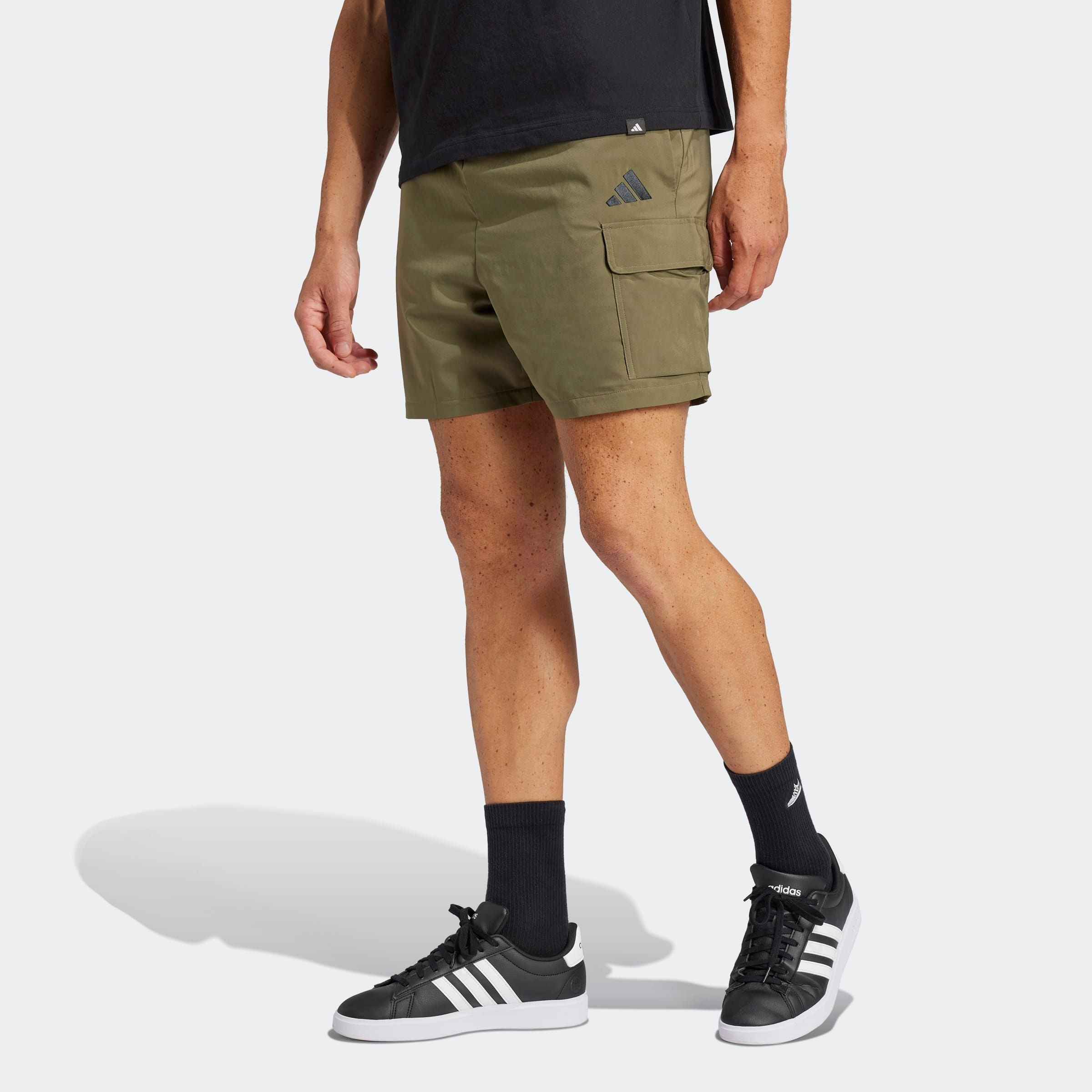 adidas Sportswear Shorts »ESSENTIALS SMALL LOGO CARGO CHELSEA«