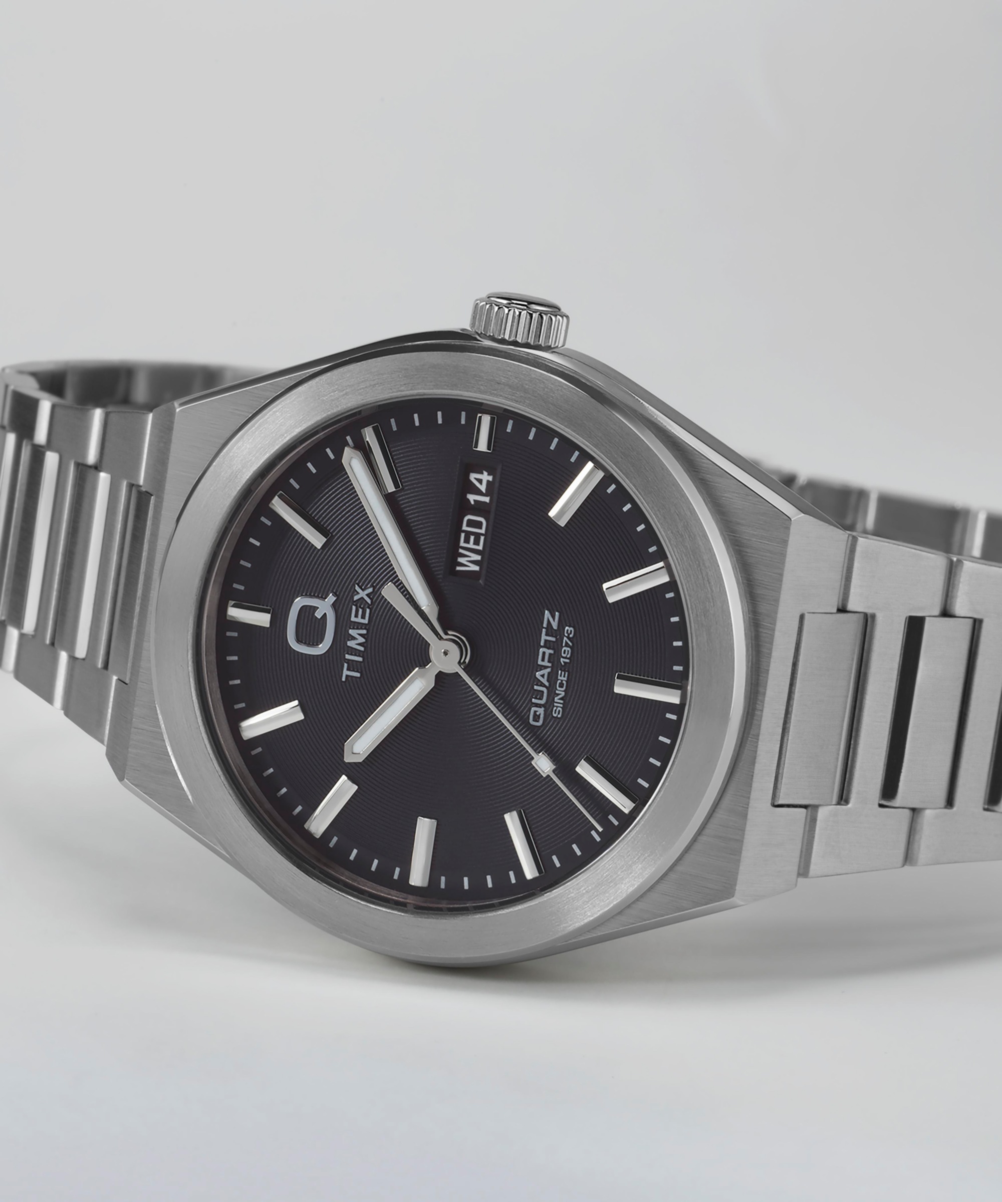 Timex Quarzuhr »CONTINENTAL« Armbanduhr, Herrenuhr, Edelstahlarmband, Datum, Leuchtzeiger