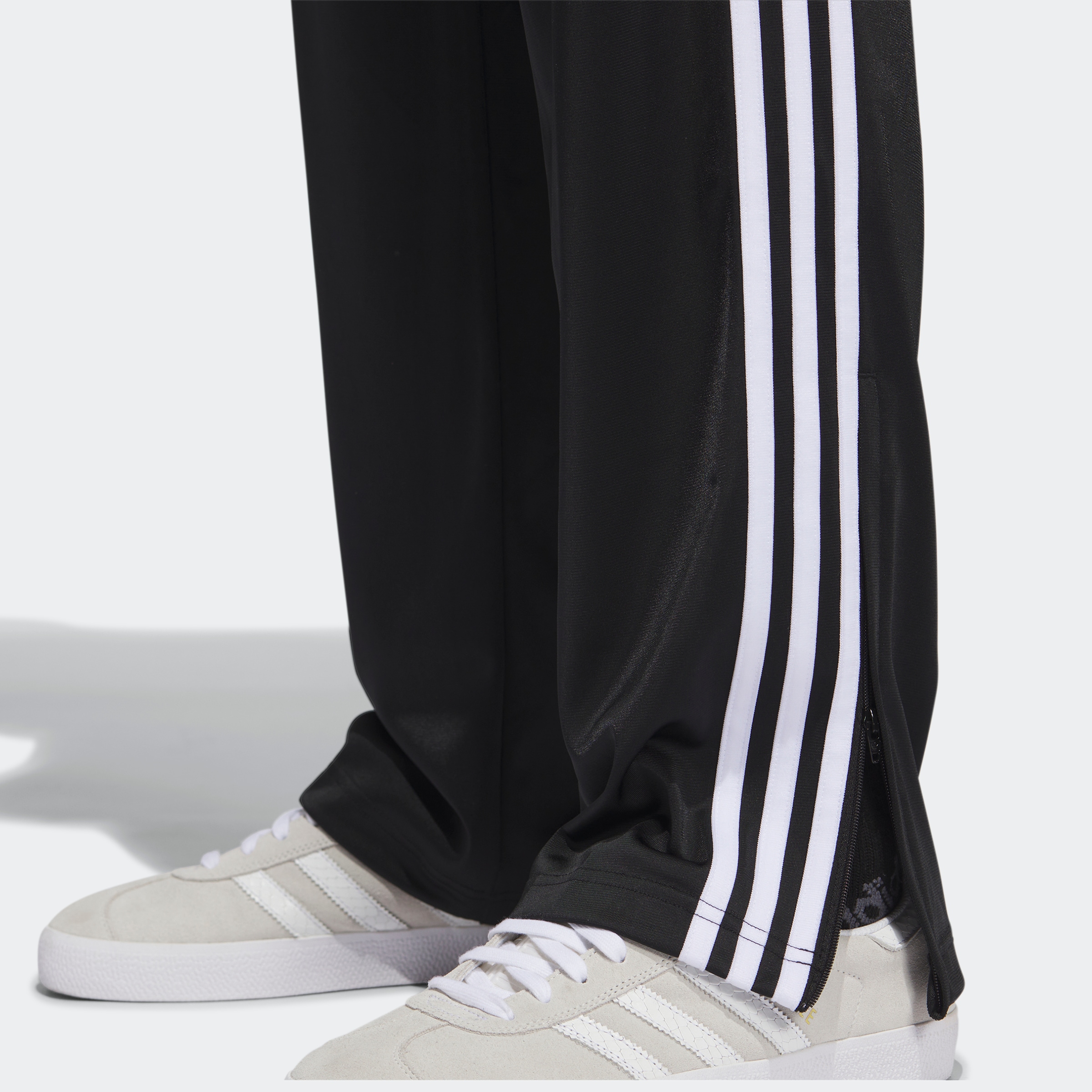 adidas Originals Sporthose »FIREBIRD TP«, (1 tlg.), Trackpant, Streetstyle