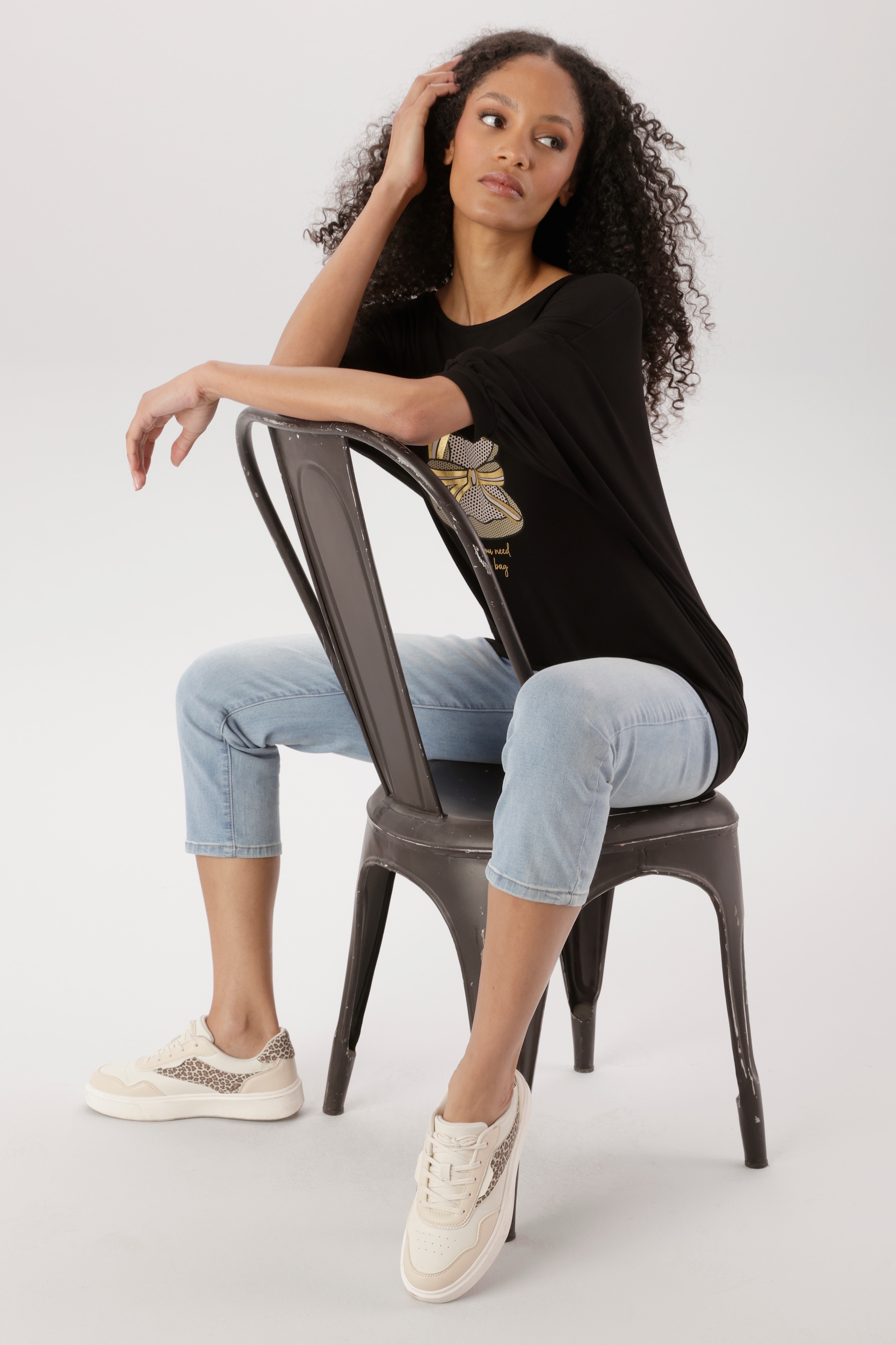 Aniston SELECTED Oversize-Shirt mit dekorativen, goldfarbenen Taschendruck vorne - NEUE KOLLEKTION