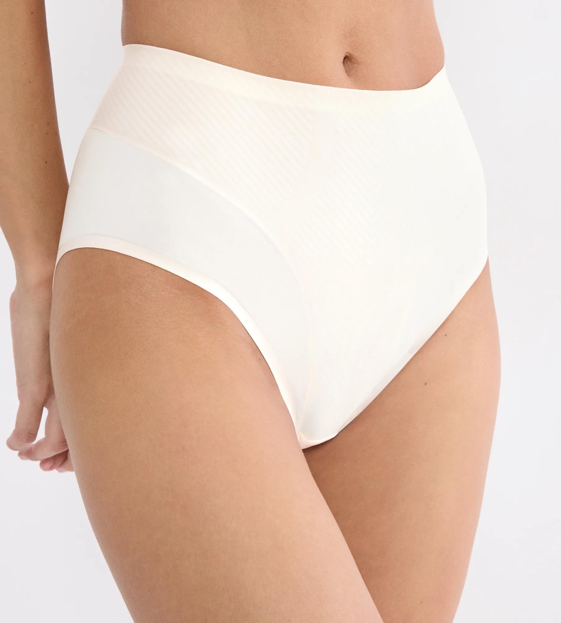 Triumph Shapingslip »BMU Illusion Curve« weich, nahtlos, mittlerer Shape-Effekt, formend