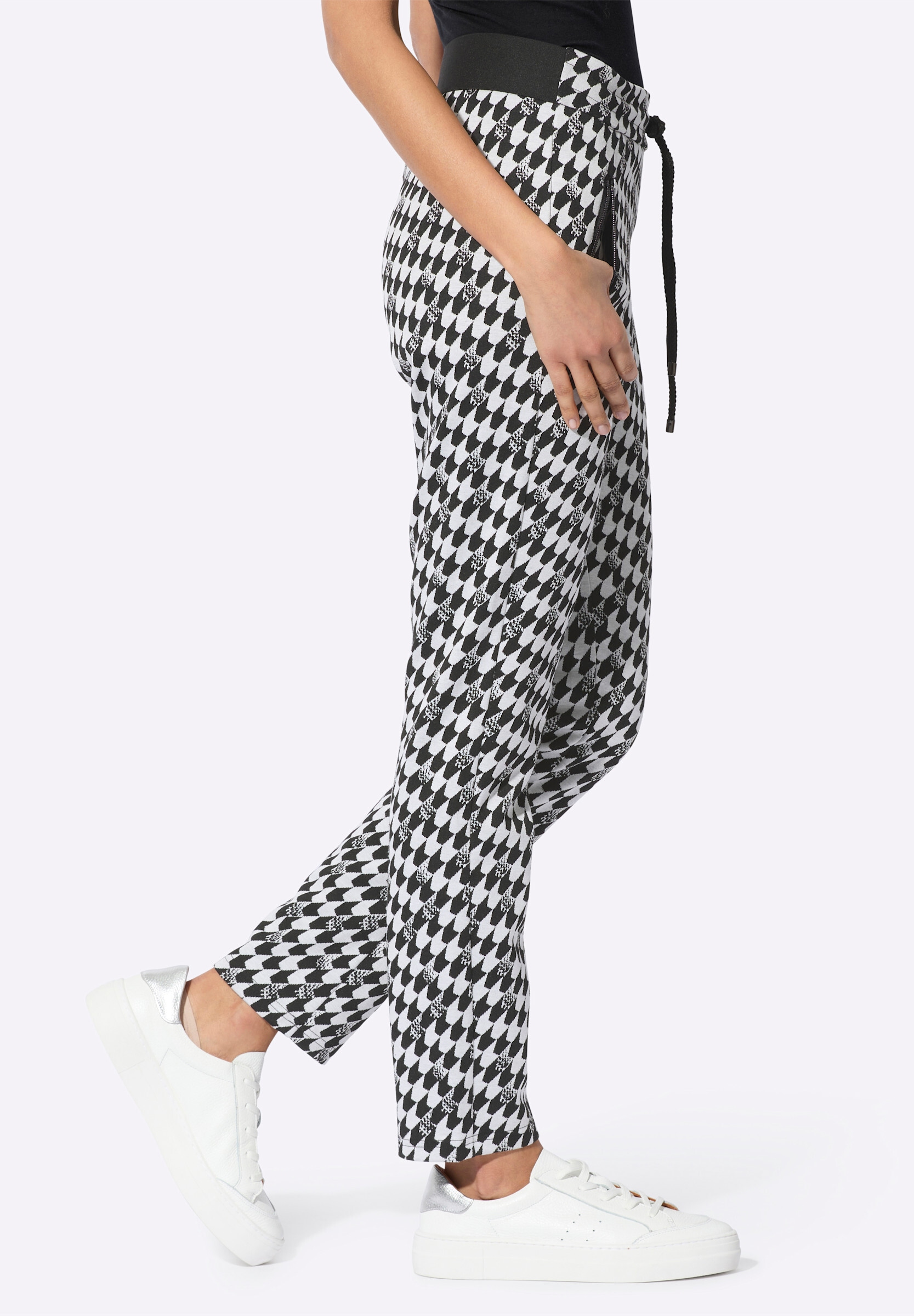 creation L Jogger Pants »Jersey-Jogpants Jerseyhose mit kontraststarkem Jacquard-Dessin«