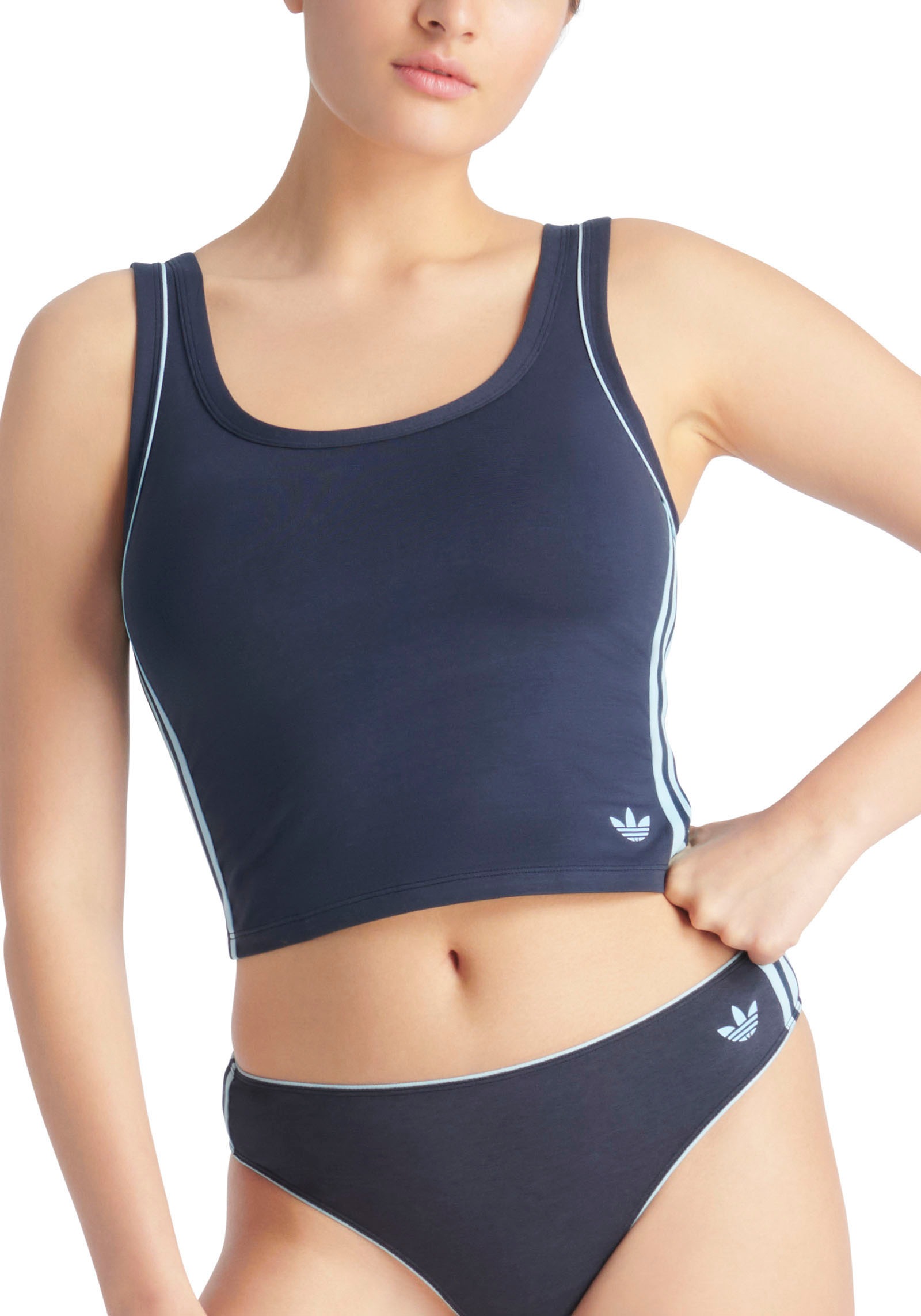 adidas Originals Crop-Top »Comfort Flex Cotton« atmungsaktiv, sportlich, Baumwollmix, Rundhals-Ausschnitt