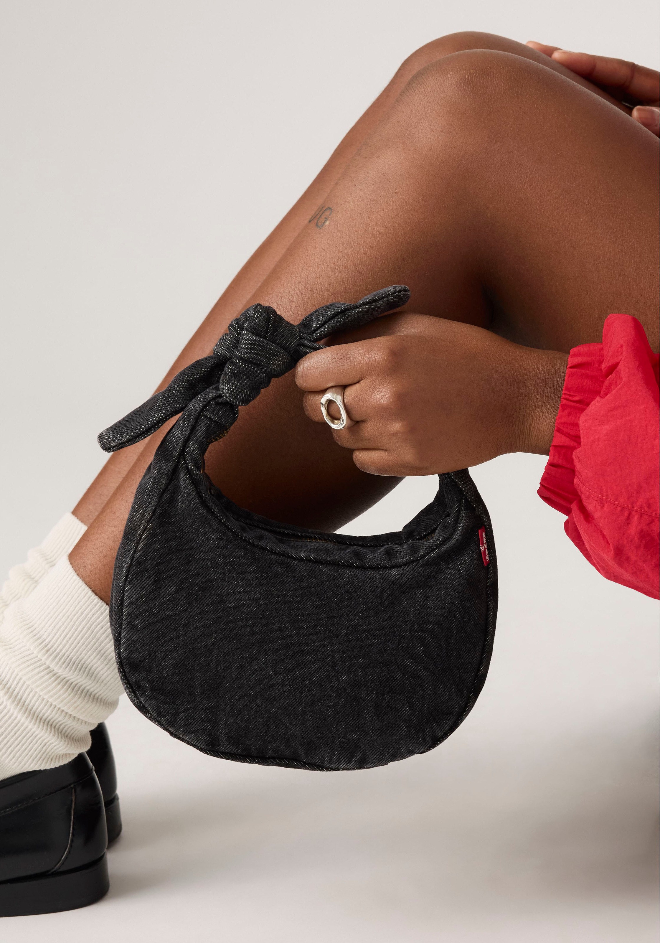 Levi's® Mini Bag mit Knoten-Henkel