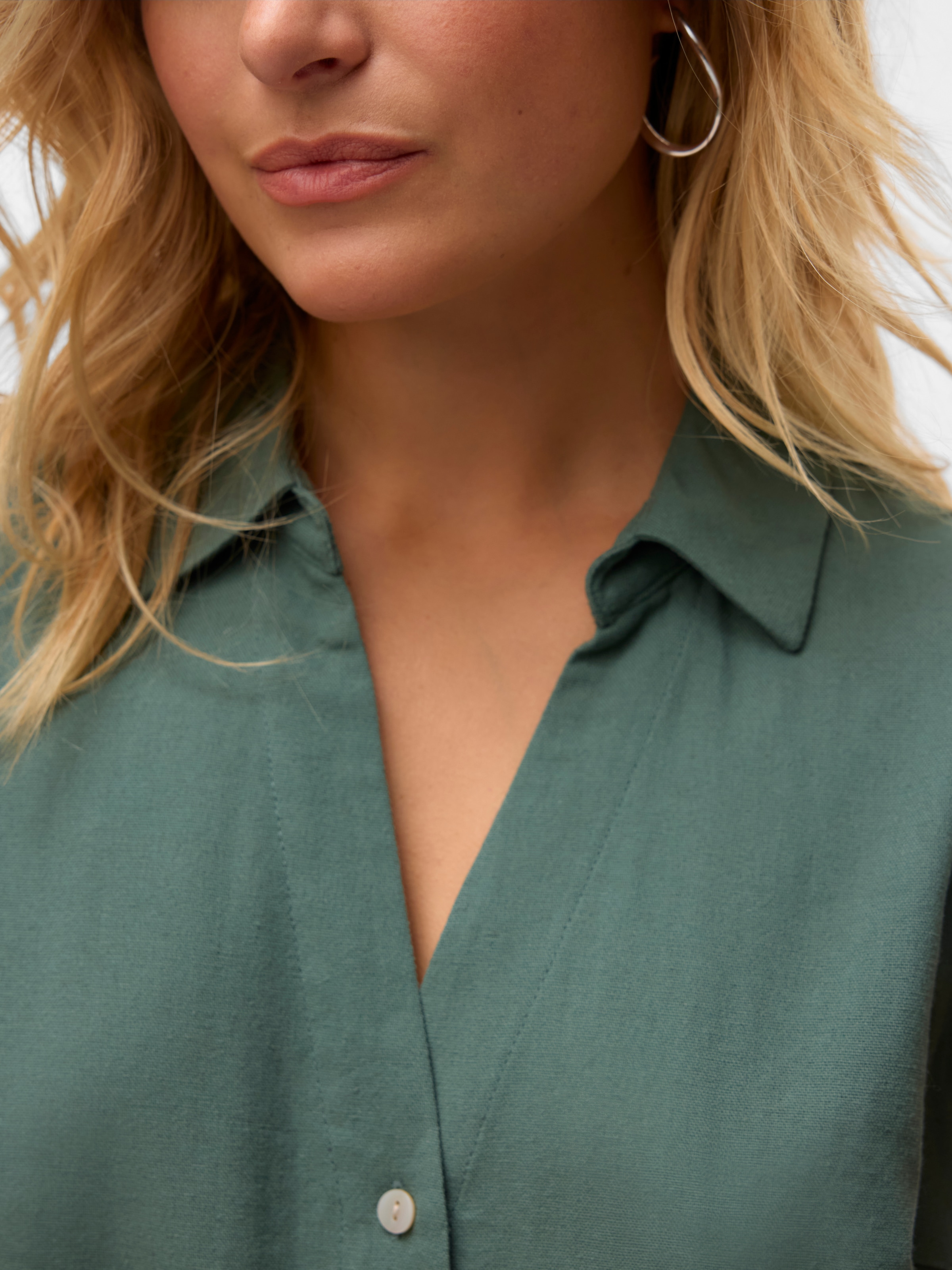 Vero Moda Blusentop »VMMYMILO SL V-NECK SHIRT WVN  GA« mit Leinen