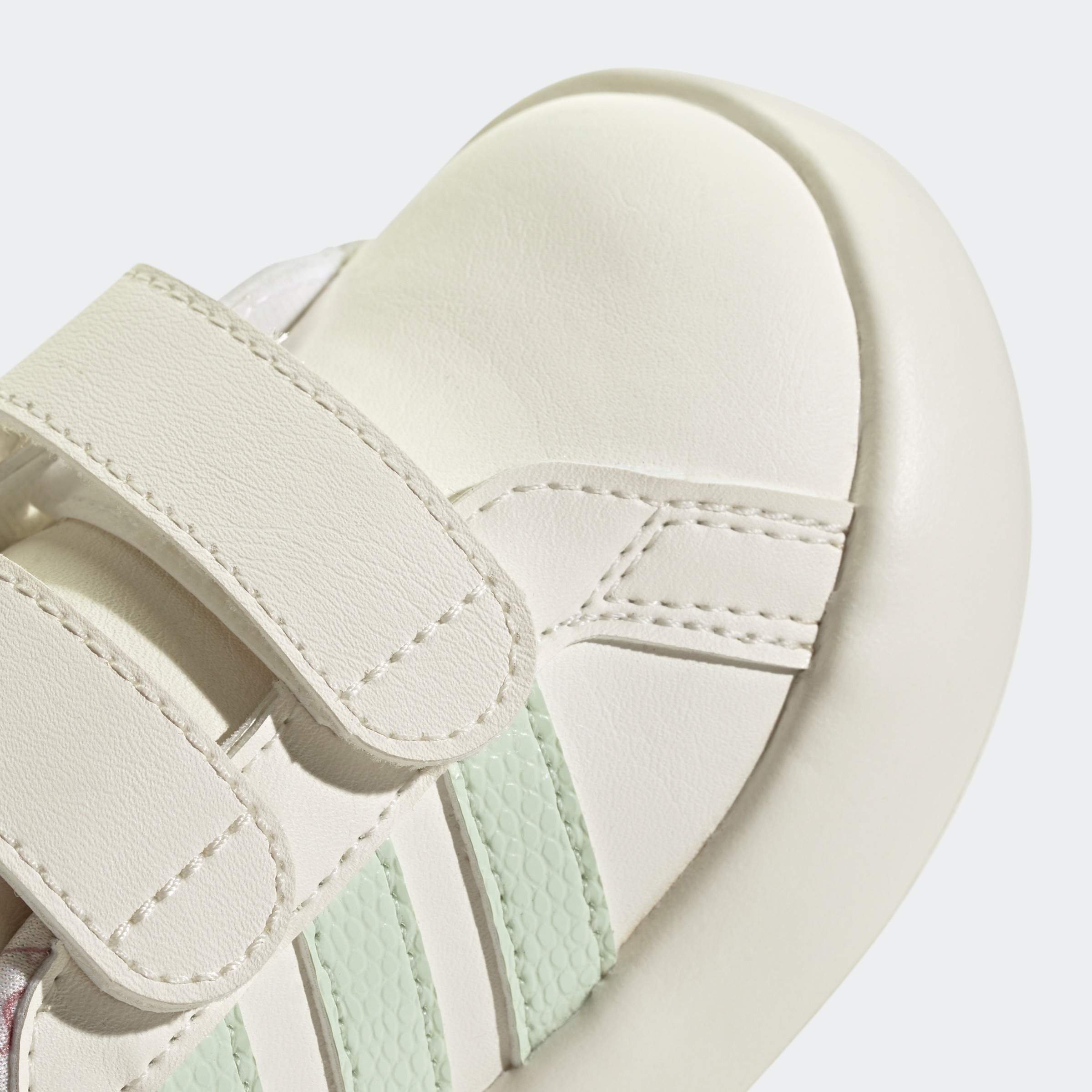 adidas Sportswear Klettschuh »DINO GRAND COURT 2.0 KIDS«, Design auf den Spuren des adidas Superstar, für Kinder