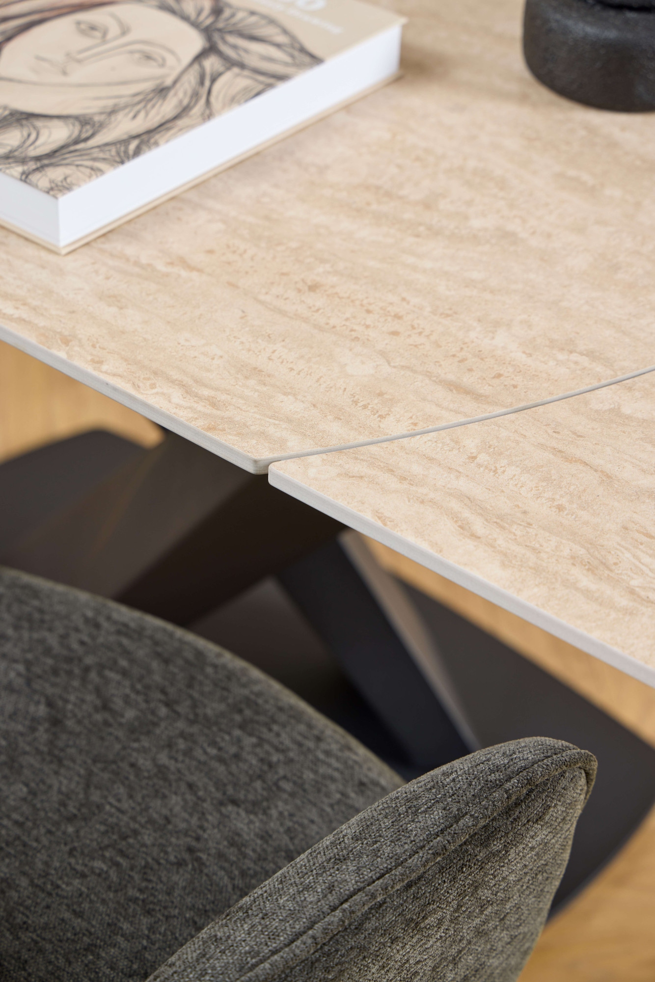 ACTONA GROUP Esszimmerstuhl »Graham, Polsterstuhl, Stuhl mit Polsterung« (Set) 2 Stk.Stoff, dekorativer Cut-Out, Drehfunktion, 4-Stern-Gestell, FSC™