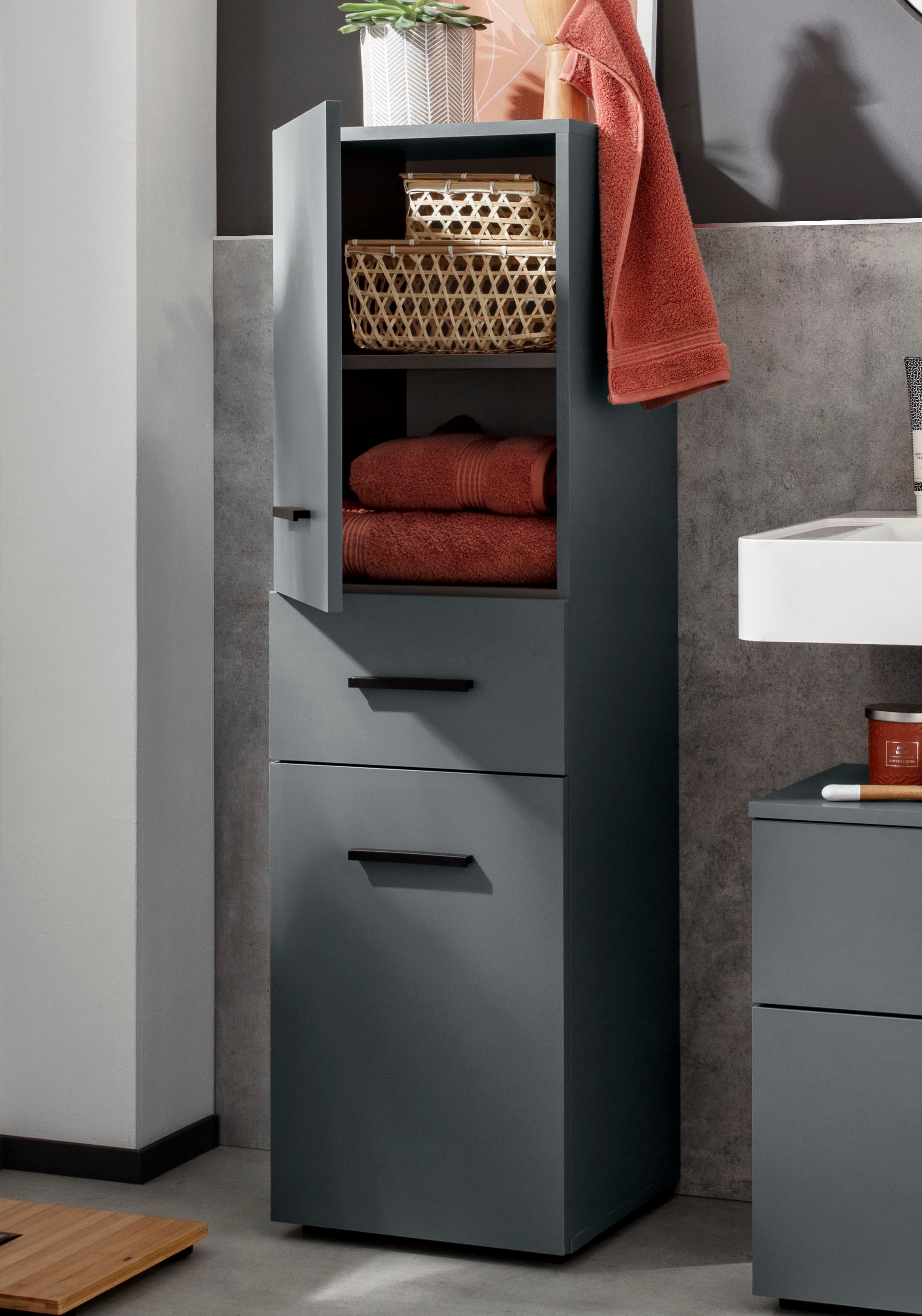 INOSIGN Midischrank »Skara« verstellbarer Einlegeböden hinter jeder Tür, Breite 38 cm, Höhe 130 cm