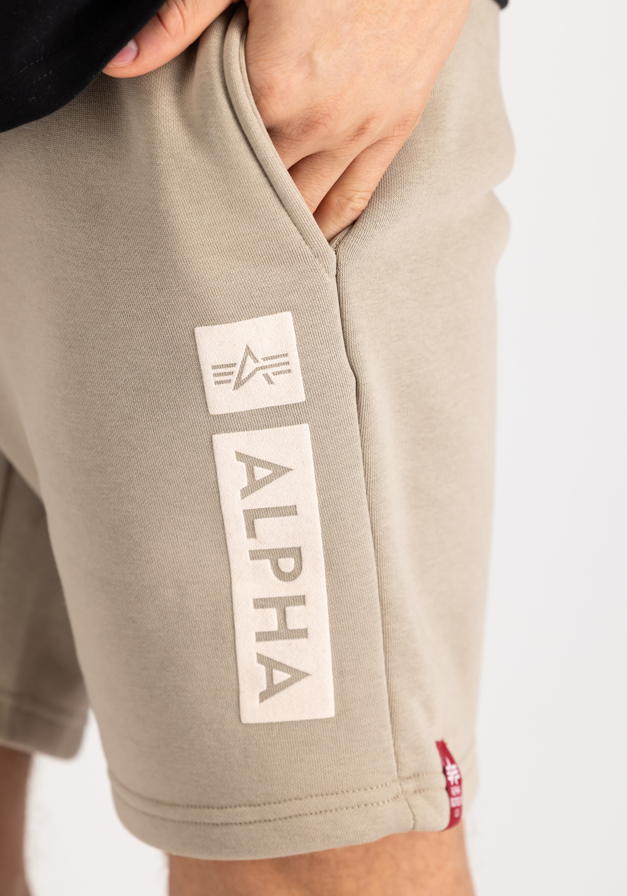 Alpha Industries Shorts »Alpha Industries Men - Shorts Alpha Puff Print Short«