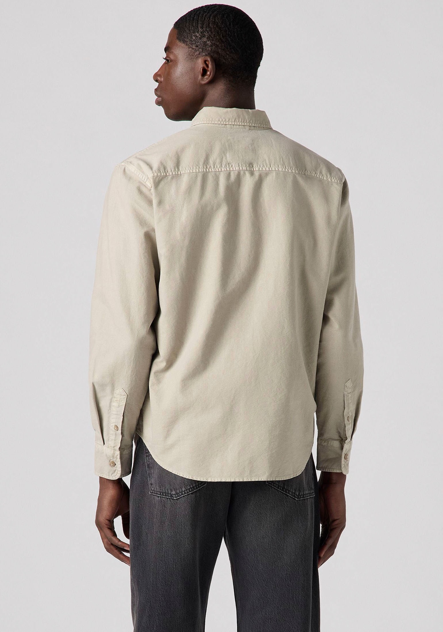Levi's® Langarmhemd »AUTHENTIC BUTTON DOWN«, mit Ton-in-Ton Logostickerei auf der Brust
