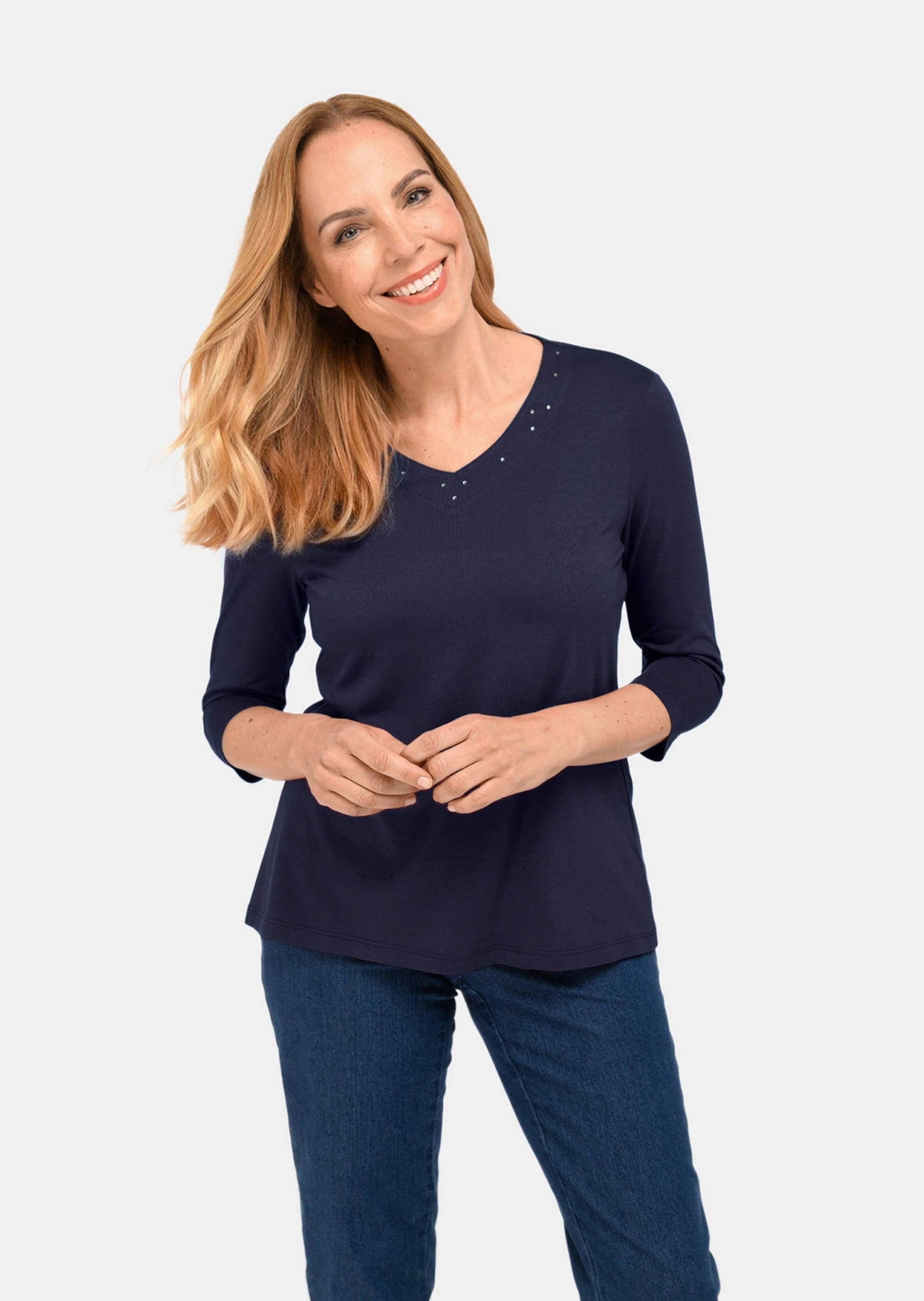 GOLDNER 3/4-Arm-Shirt »T-Shirt mit charmantem Ausschnitt und Schmucksteinchen«