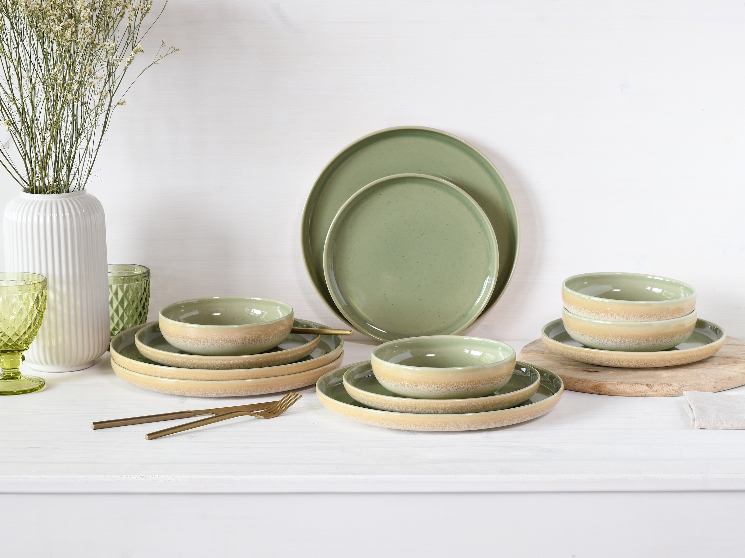 CreaTable Teller-Set »Uno Romana Grün, Tellerset 12-tlg« Sprenkel, Seidenmatte Glasur
