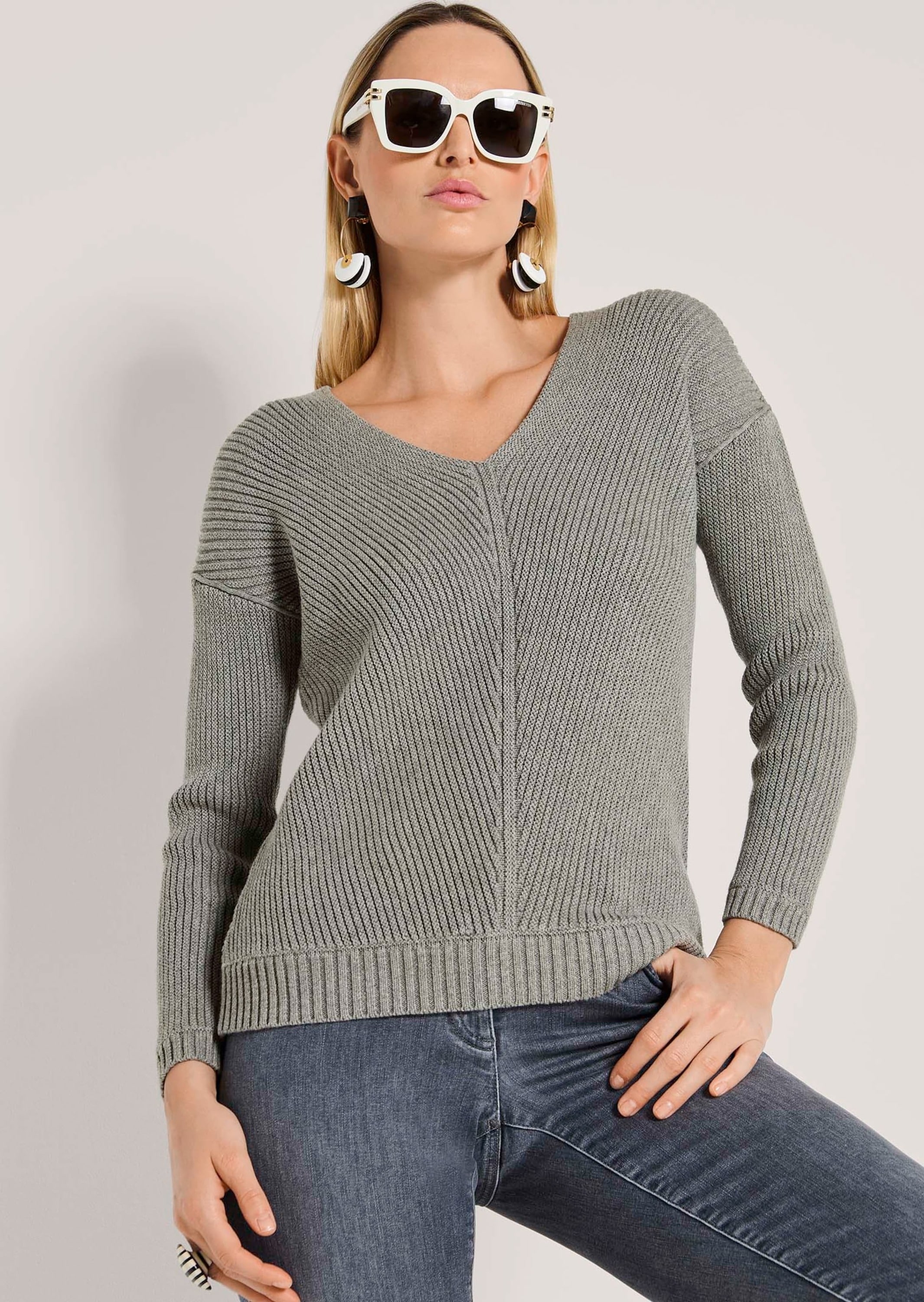 MADELEINE Longpullover »Pullover Langarm-Pullover mit V-Ausschnitt« Markante Rippstruktur