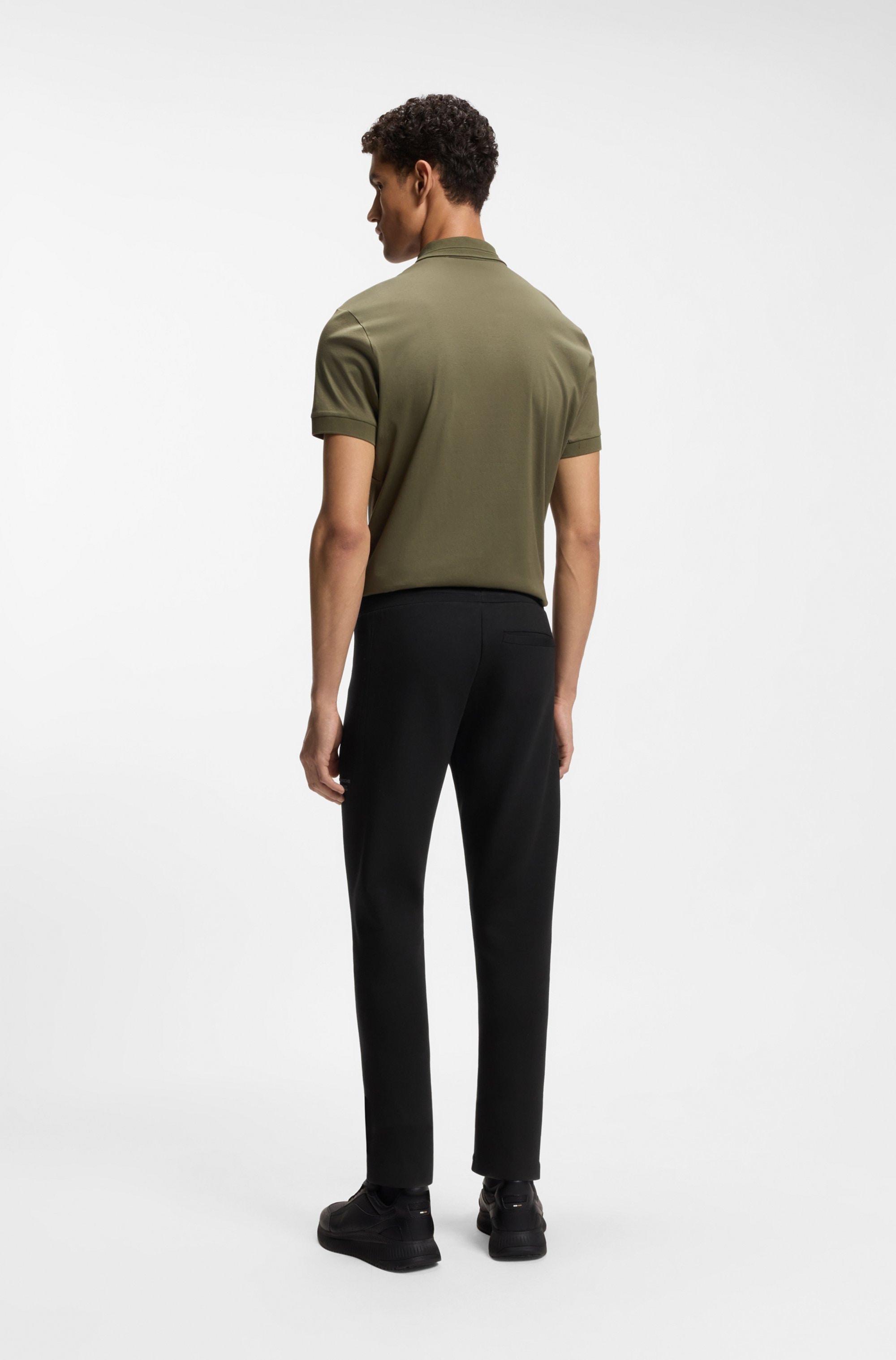 BOSS GREEN Jogginghose »Porsche Spirit 70 Capsule Collection«  Premium Herrenmode Innovative Geruchskontroll-Technologie HEIQ MINT