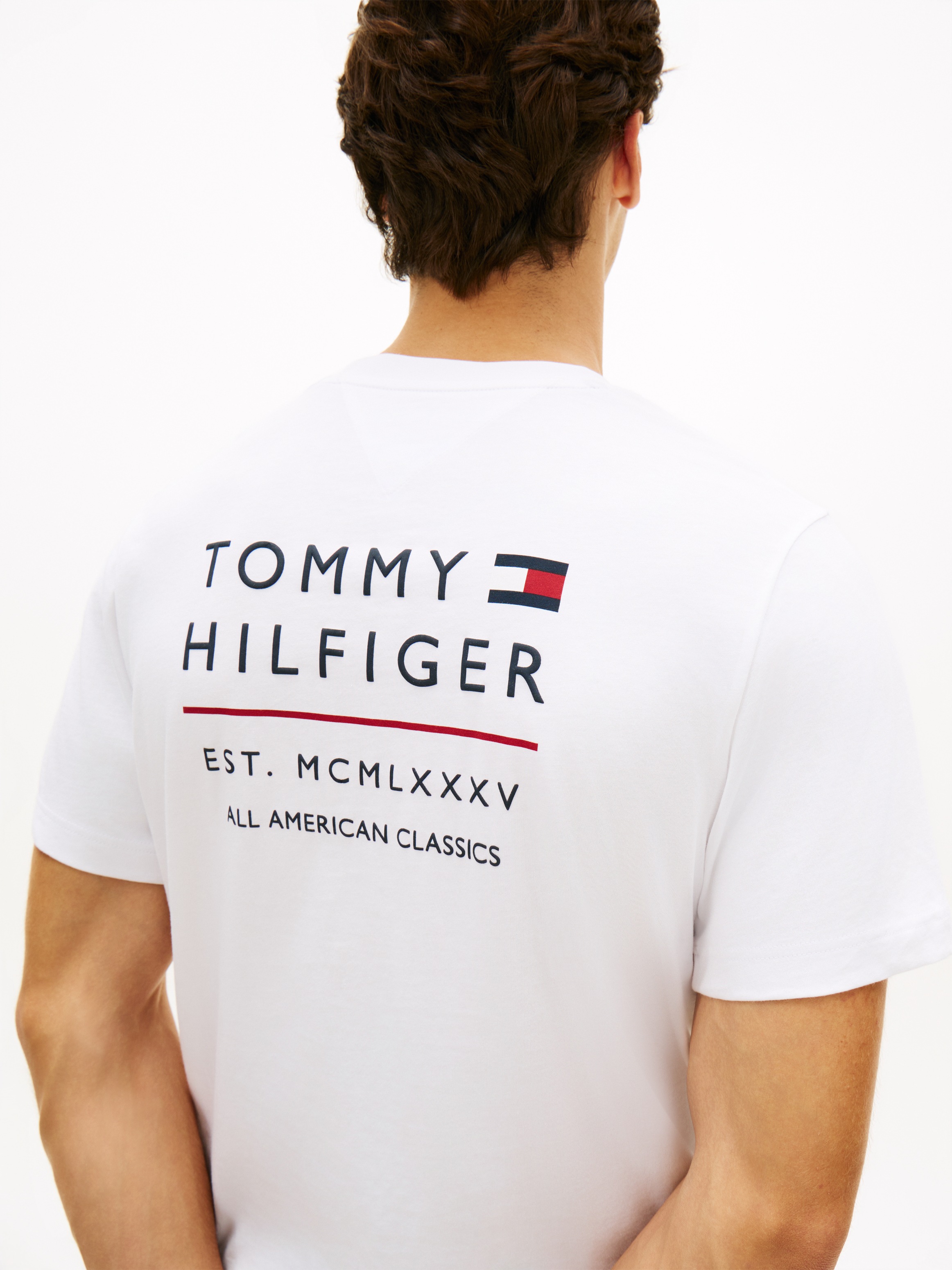 Tommy Hilfiger T-Shirt »BRAND LOVE EMBRO STACK« mit großem Rückenprint, regular fit