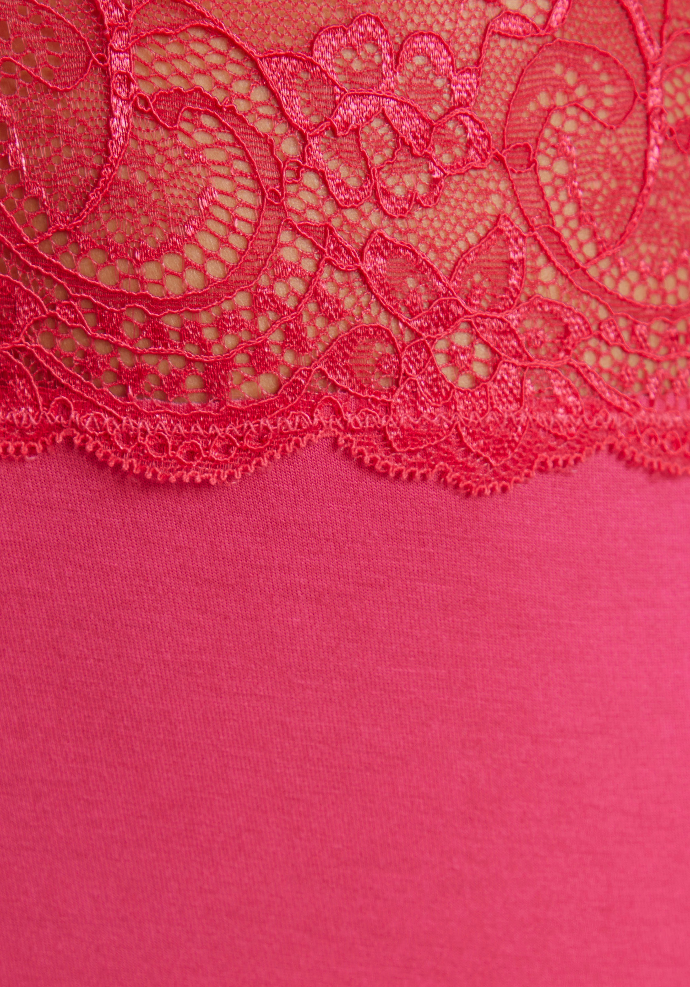 LASCANA Negligé mit schönen Spitzendetails