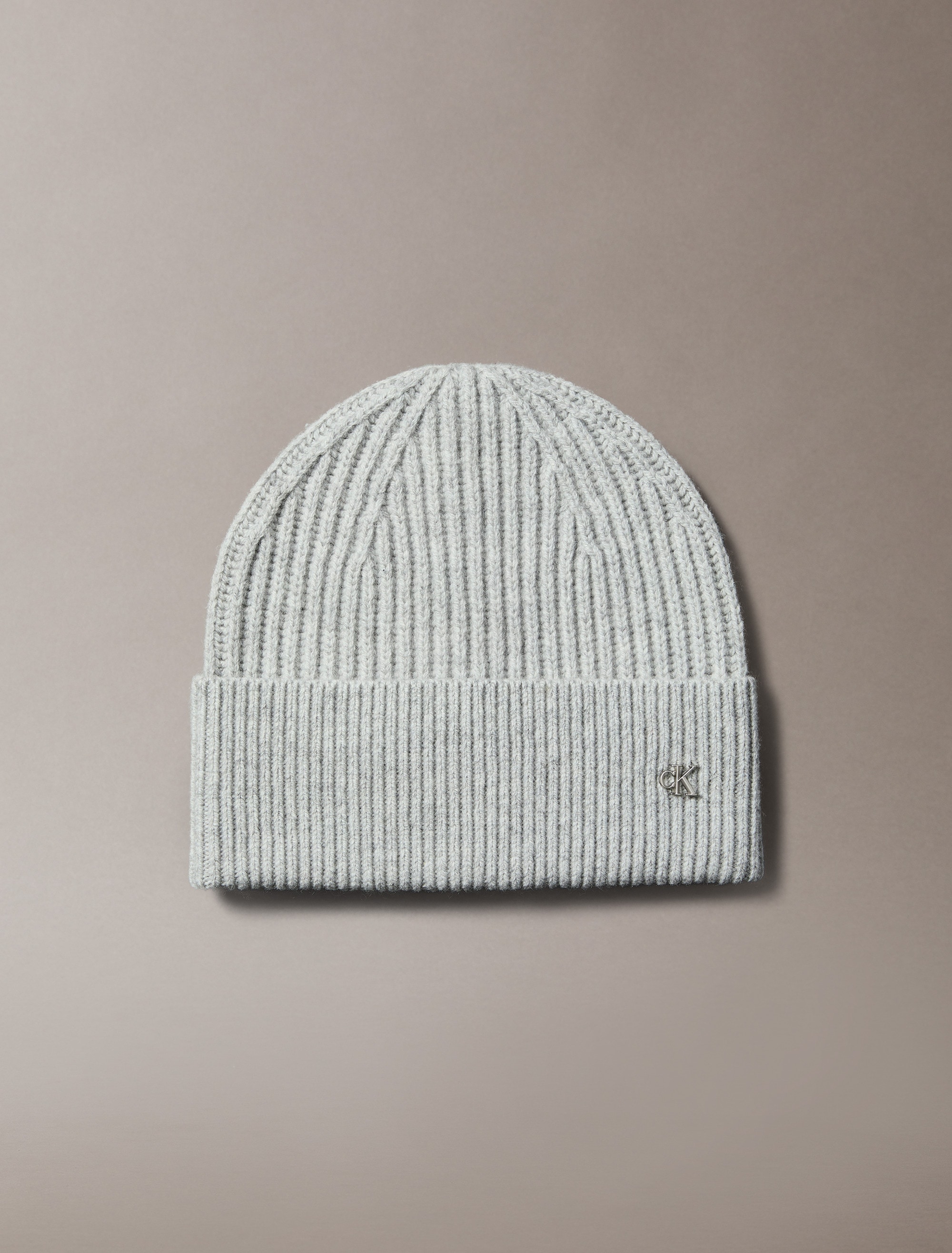 Calvin Klein Strickmütze »CK METAL WOOL BEANIE« aus weicher Wollmischung