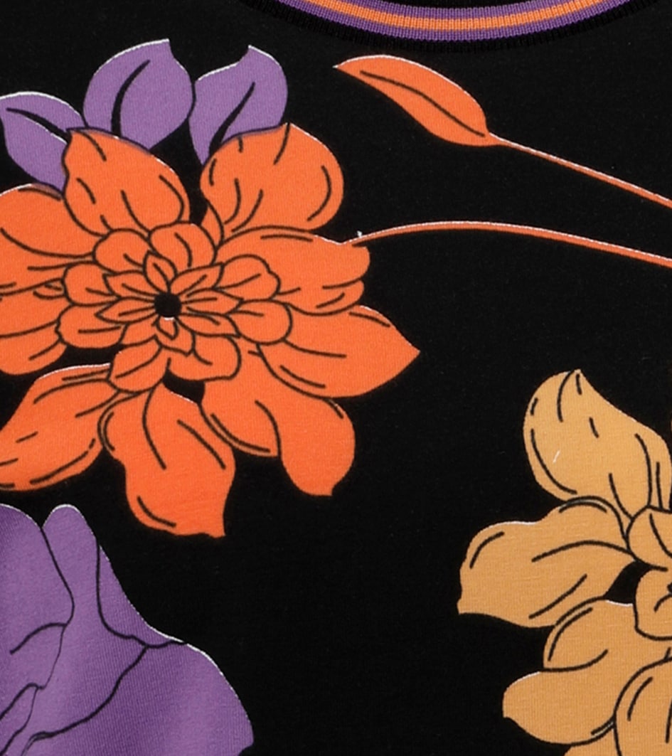 Aniston CASUAL Sweatshirt, mit großflächigen Blumen bedruckt