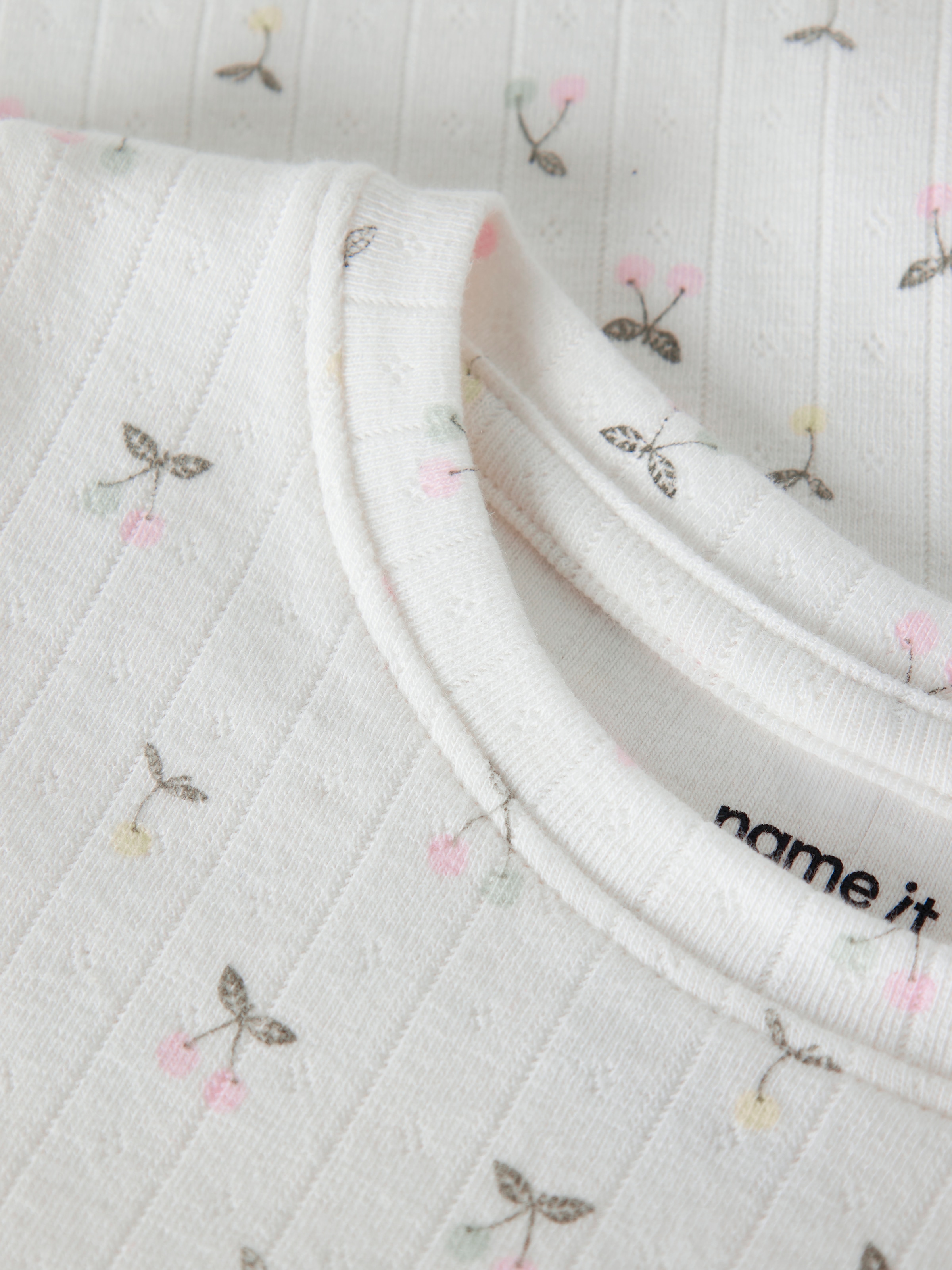 Name It Langarmshirt »NMFFICHERRY LS SLIM TOP«