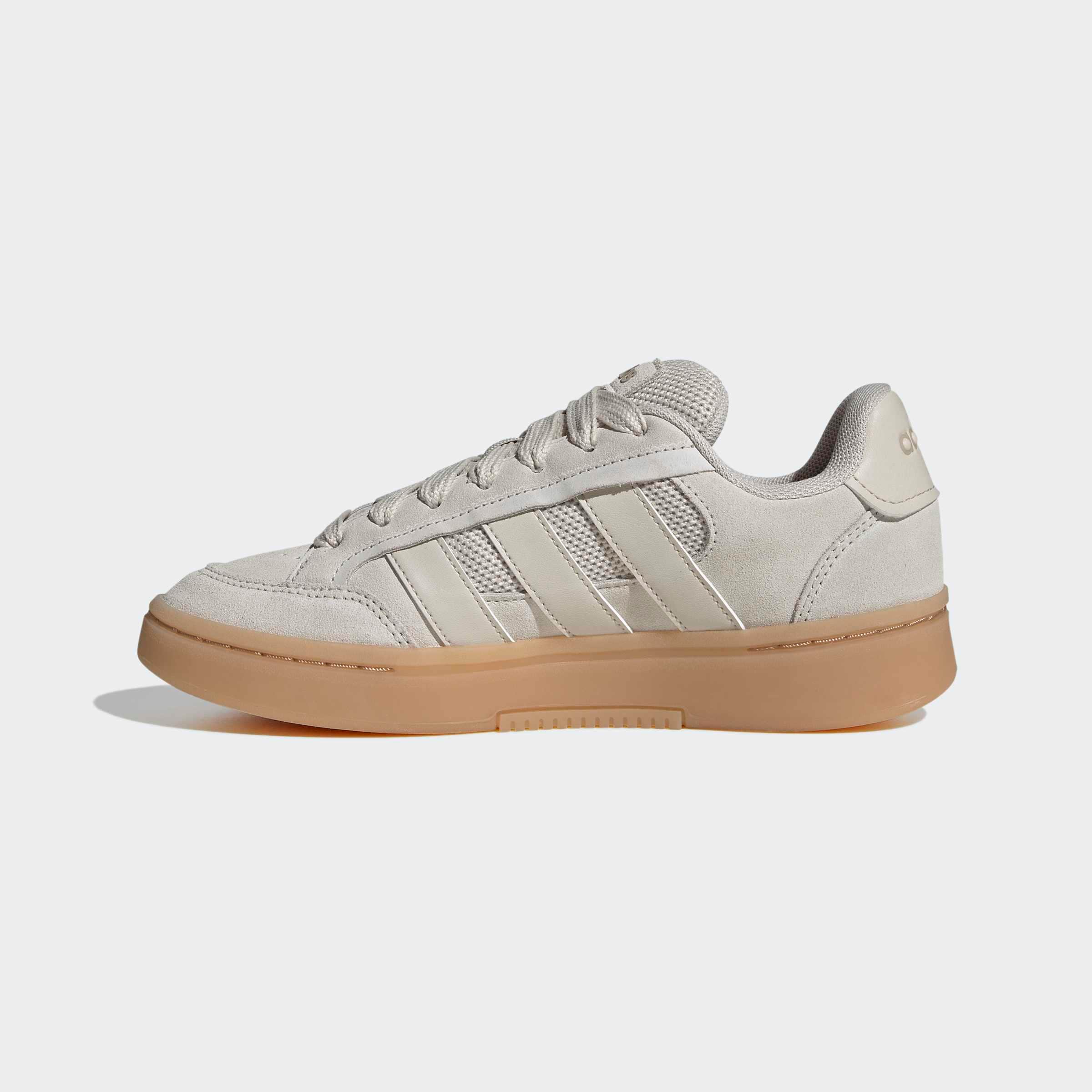 adidas Sportswear Sneaker »GRAND COURT ALPHA«  inspiriert vom Design des adidas campus 00