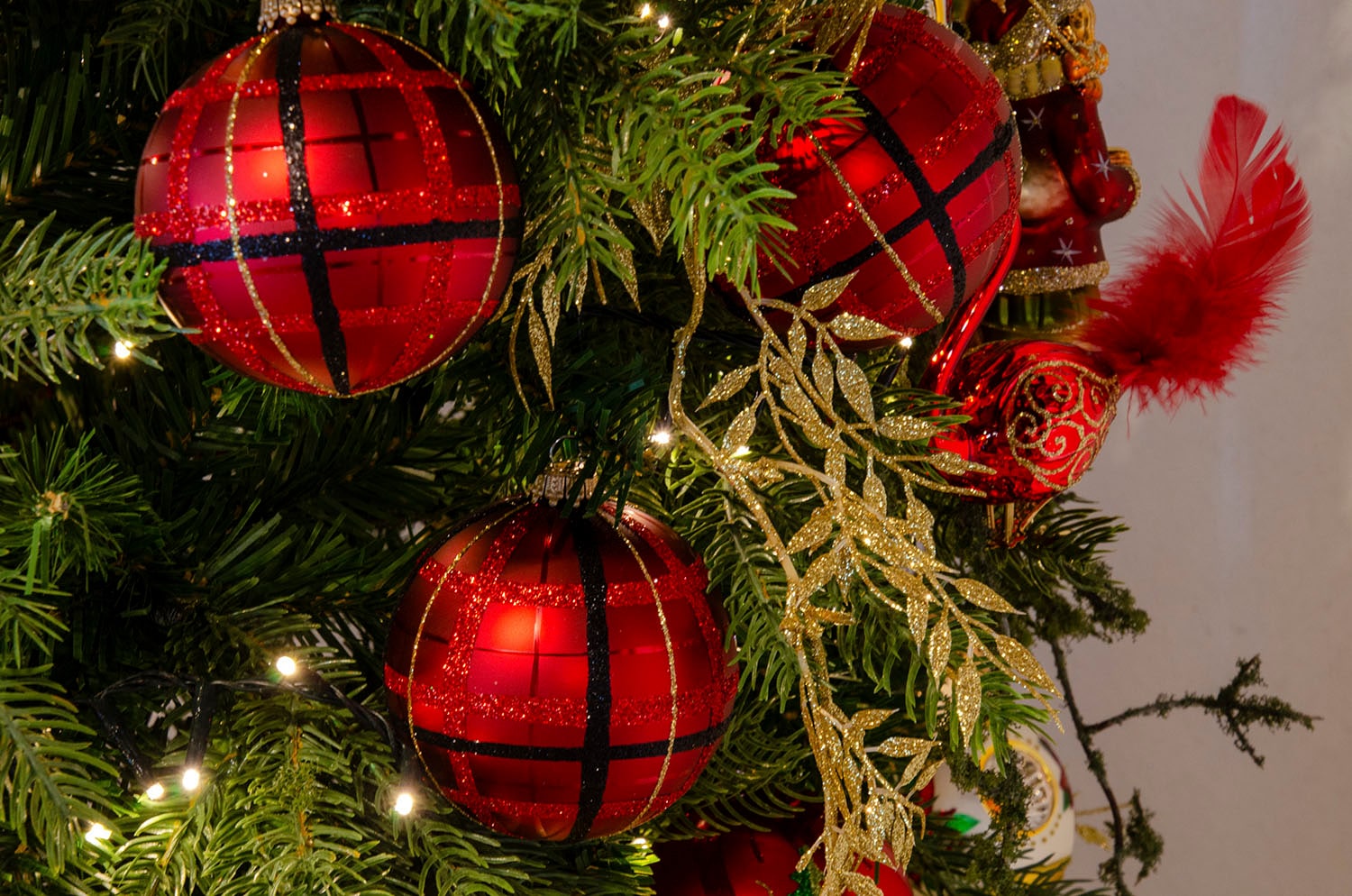 Guido Maria Kretschmer Home&Living Weihnachtsbaumkugel »Bredaa, Weihnachtsdeko, Christbaumschmuck«, (Set, 6 St.), Christbaumkugeln aus Glas, mundgeblasen und handbemalt
