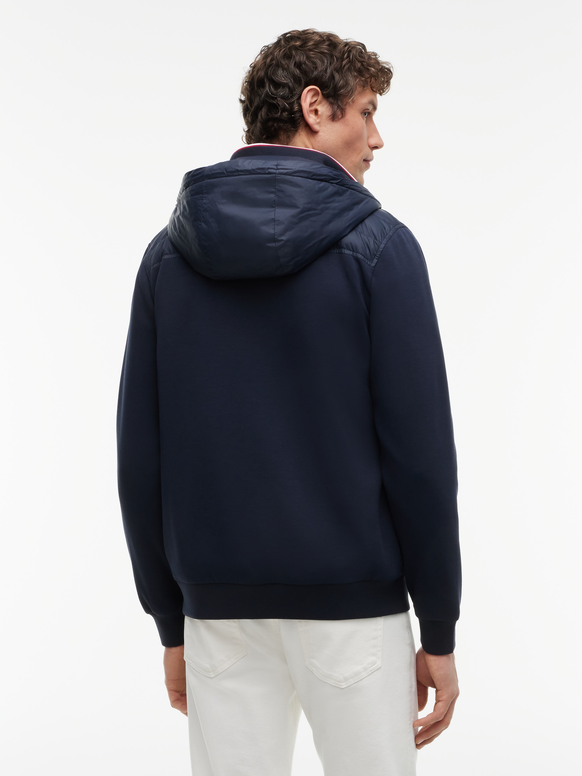 Tommy Hilfiger Steppjacke »MIX MEDIA RWB REGULAR HOODED« mit Kapuze Rückteil und Ärmel aus Sweatware, normale Passform