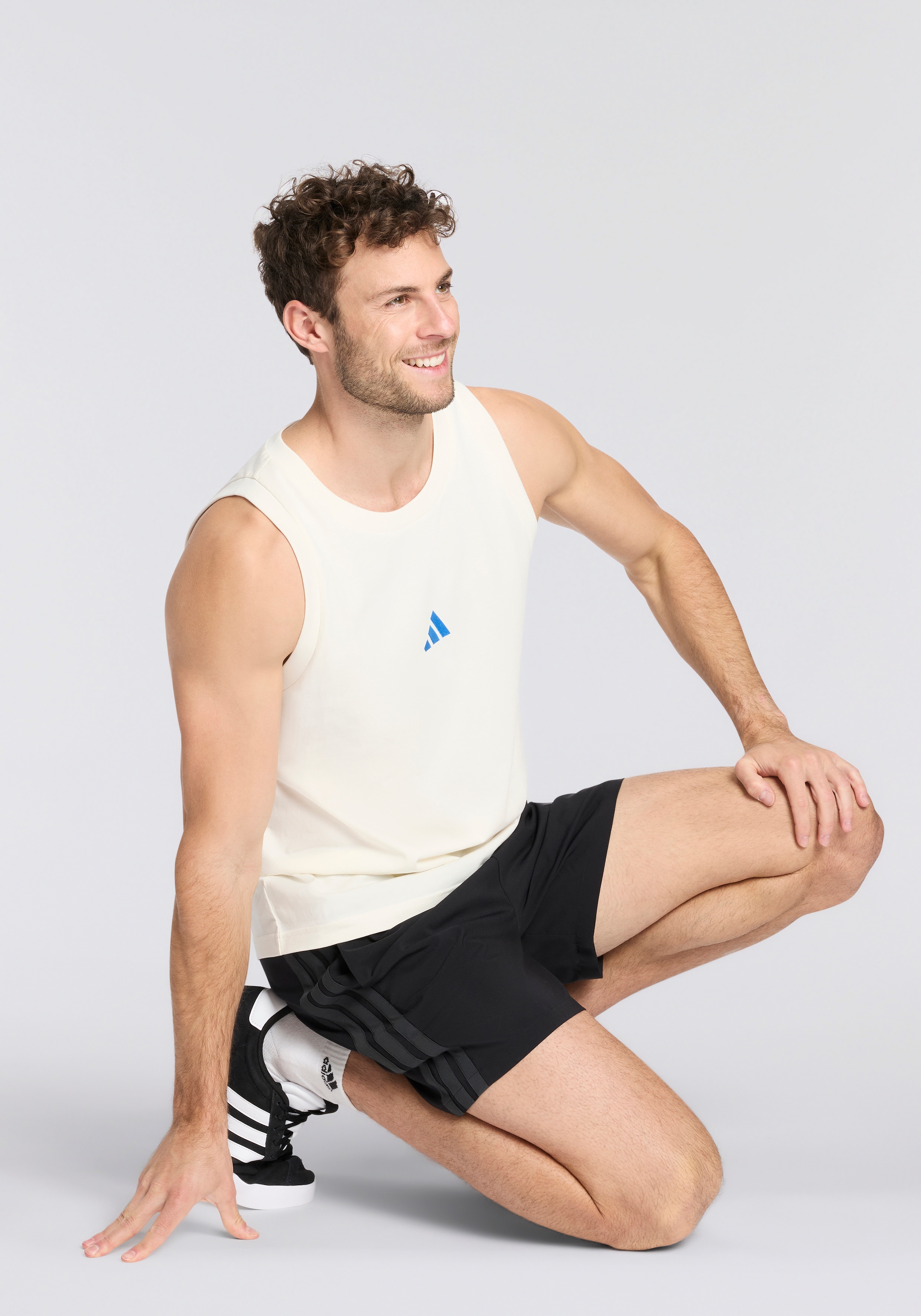 adidas Sportswear Tanktop »M SL TANK« ohne Verschluss, aus Baumwolle, mit Rundhalsausschnitt