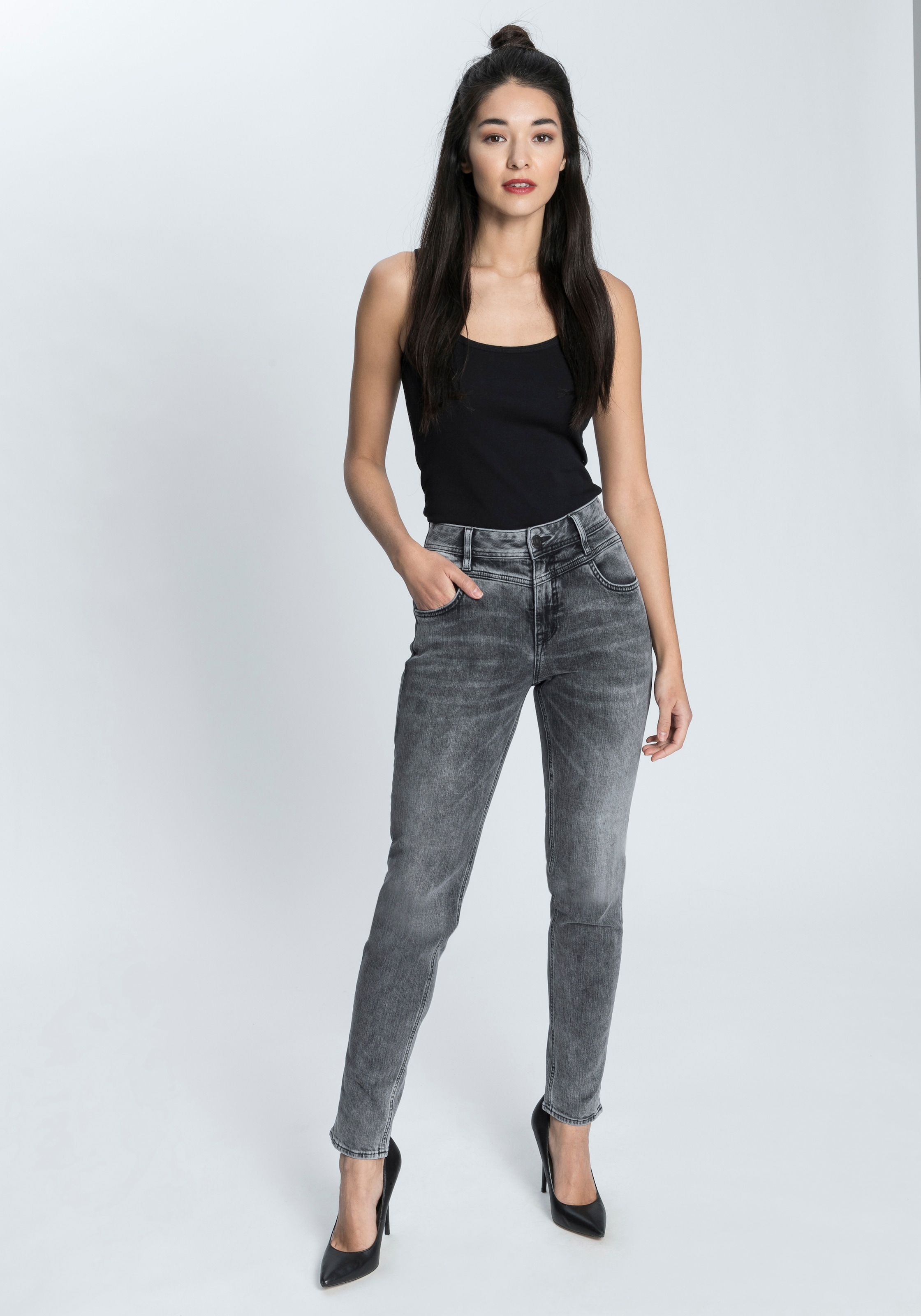 Herrlicher Slim-fit-Jeans »PEPPY SLIM POWERSTRETCH«, Normal Waist