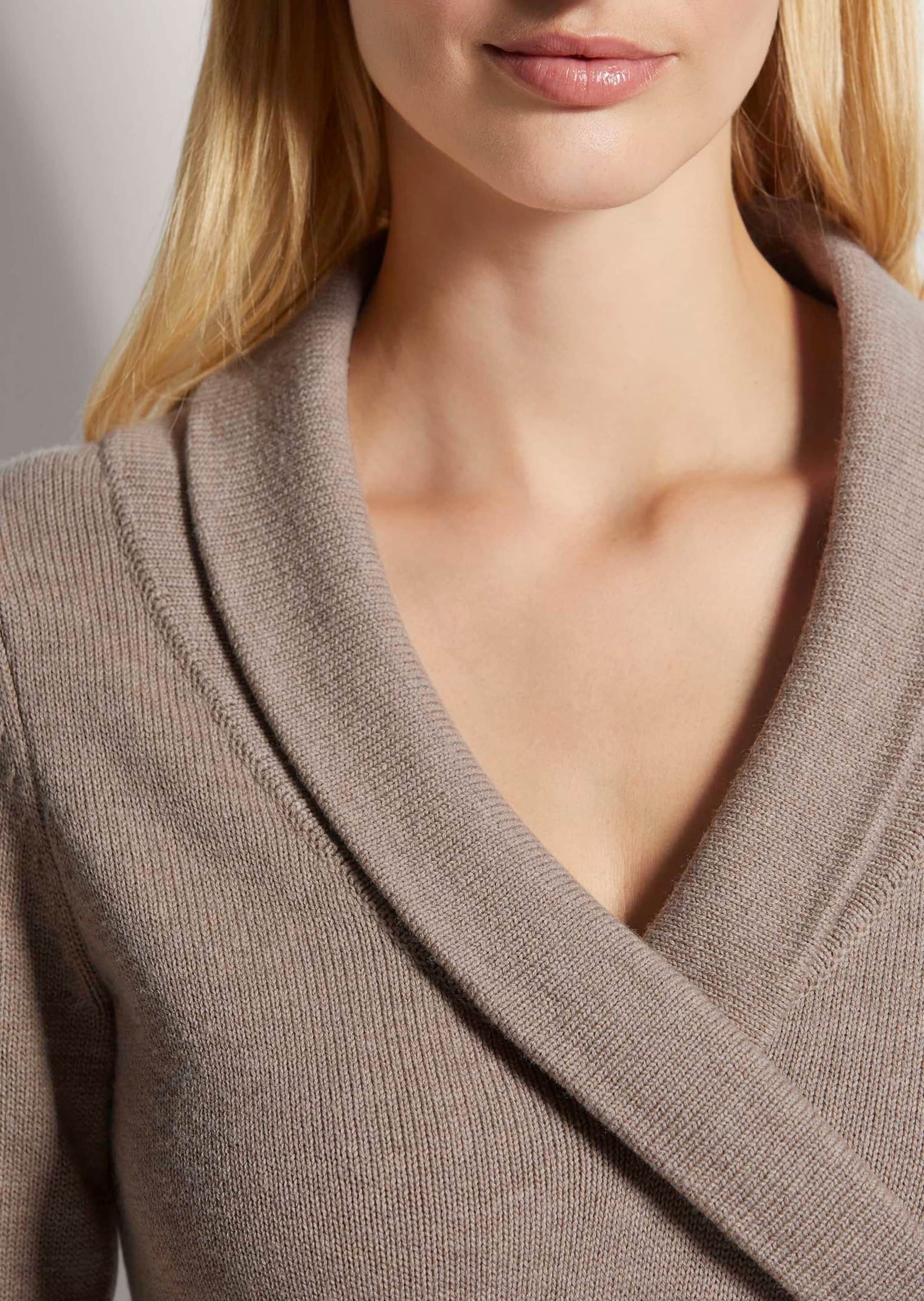 MADELEINE Strickkleid »Strickkleid Strickkleid in Wickel-Optik«