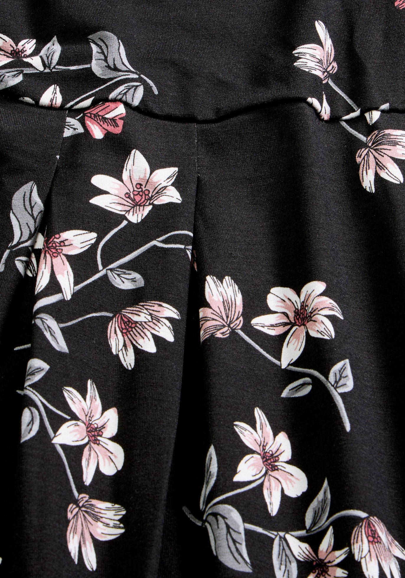 bonprix Jerseykleid »Jerseykleid aus Viskose-Mix« 1 tlg. für sommerliche Tage, aus Viskose-Mix, ausgestellte Passform