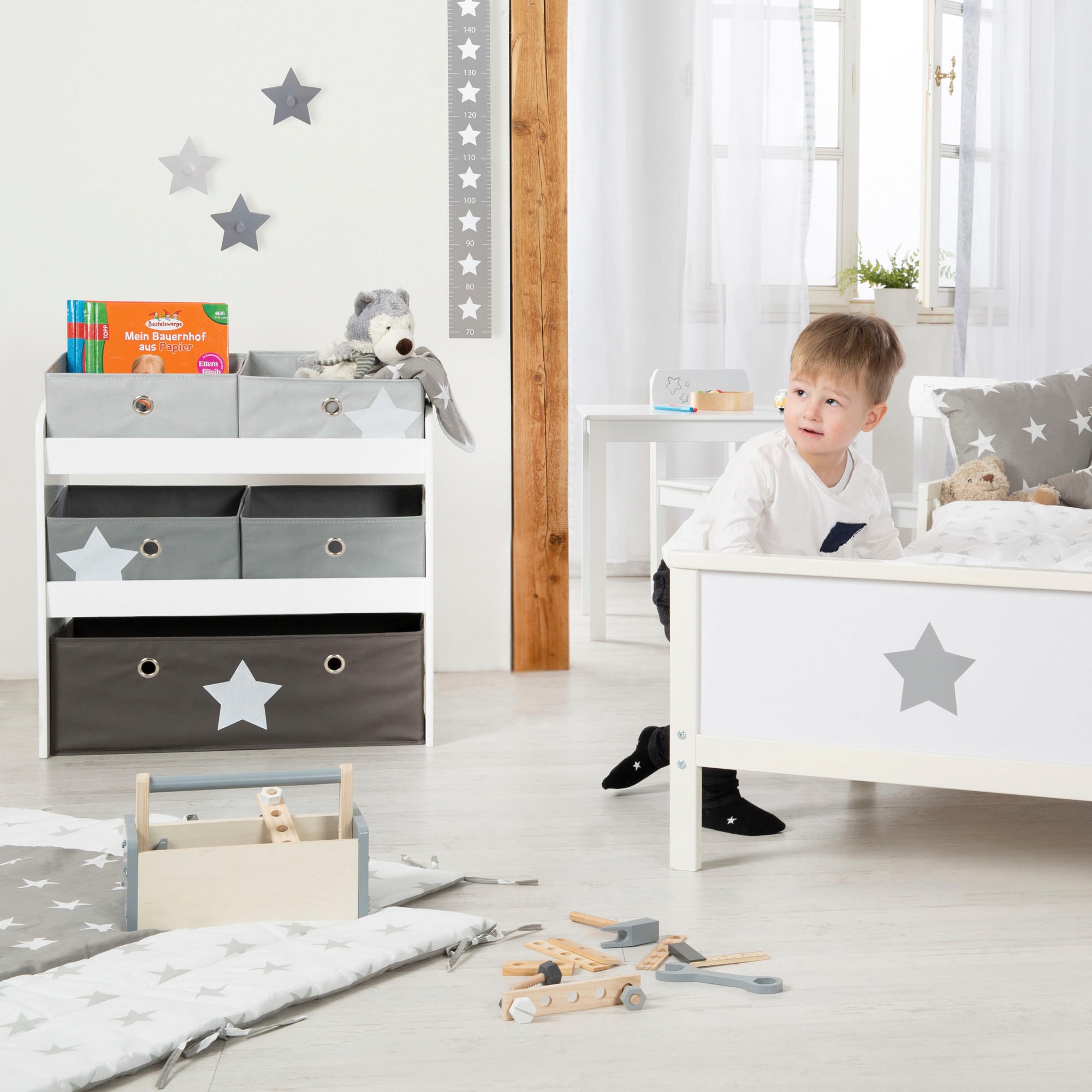 roba® Kinderregal »Stars, grau«, inklusive 5 Stoffboxen in 2 Größen