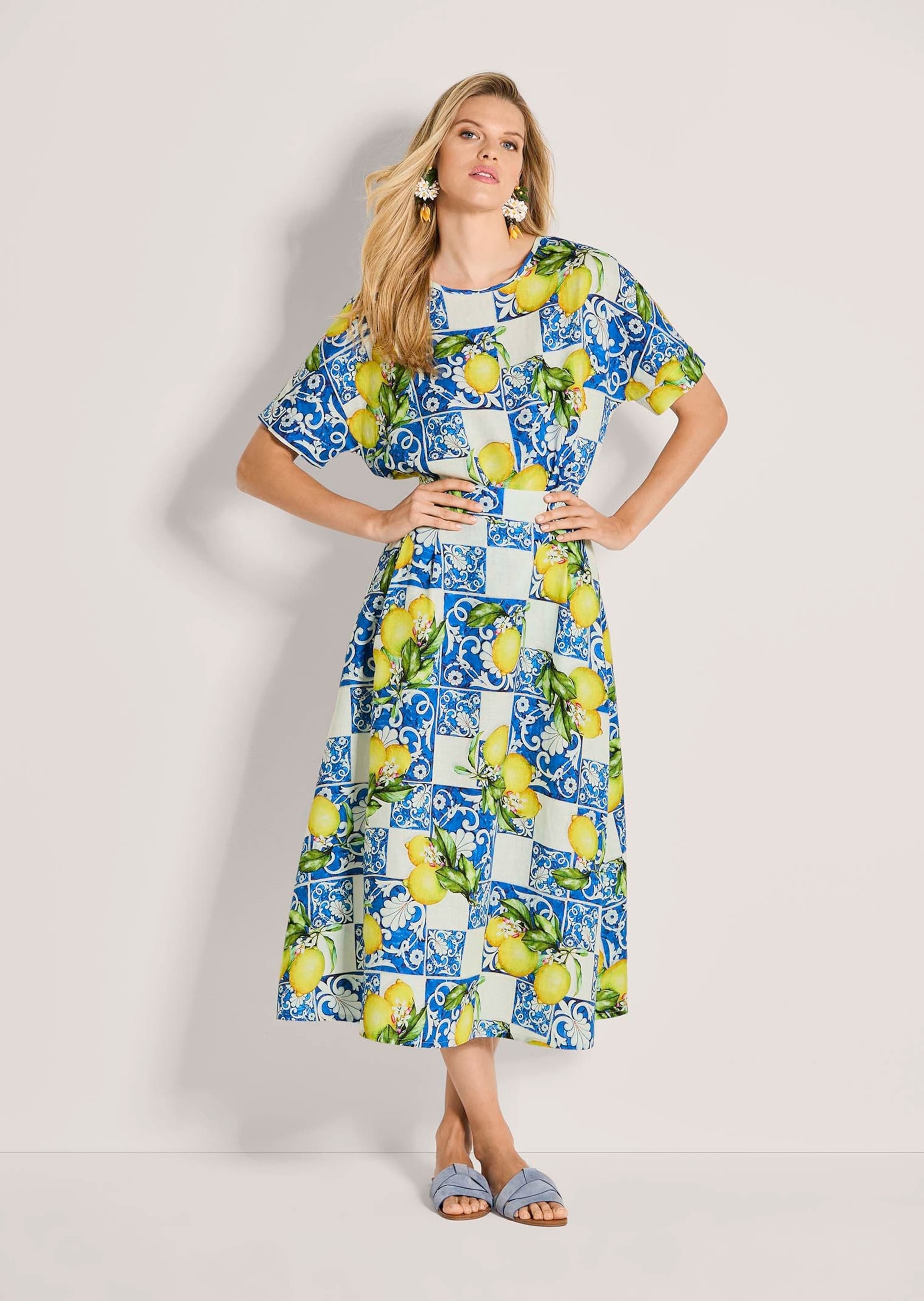 MADELEINE Midirock »Faltenrock Midirock mit Zitronen-Design« weit schwingender Druckrock in Midilänge