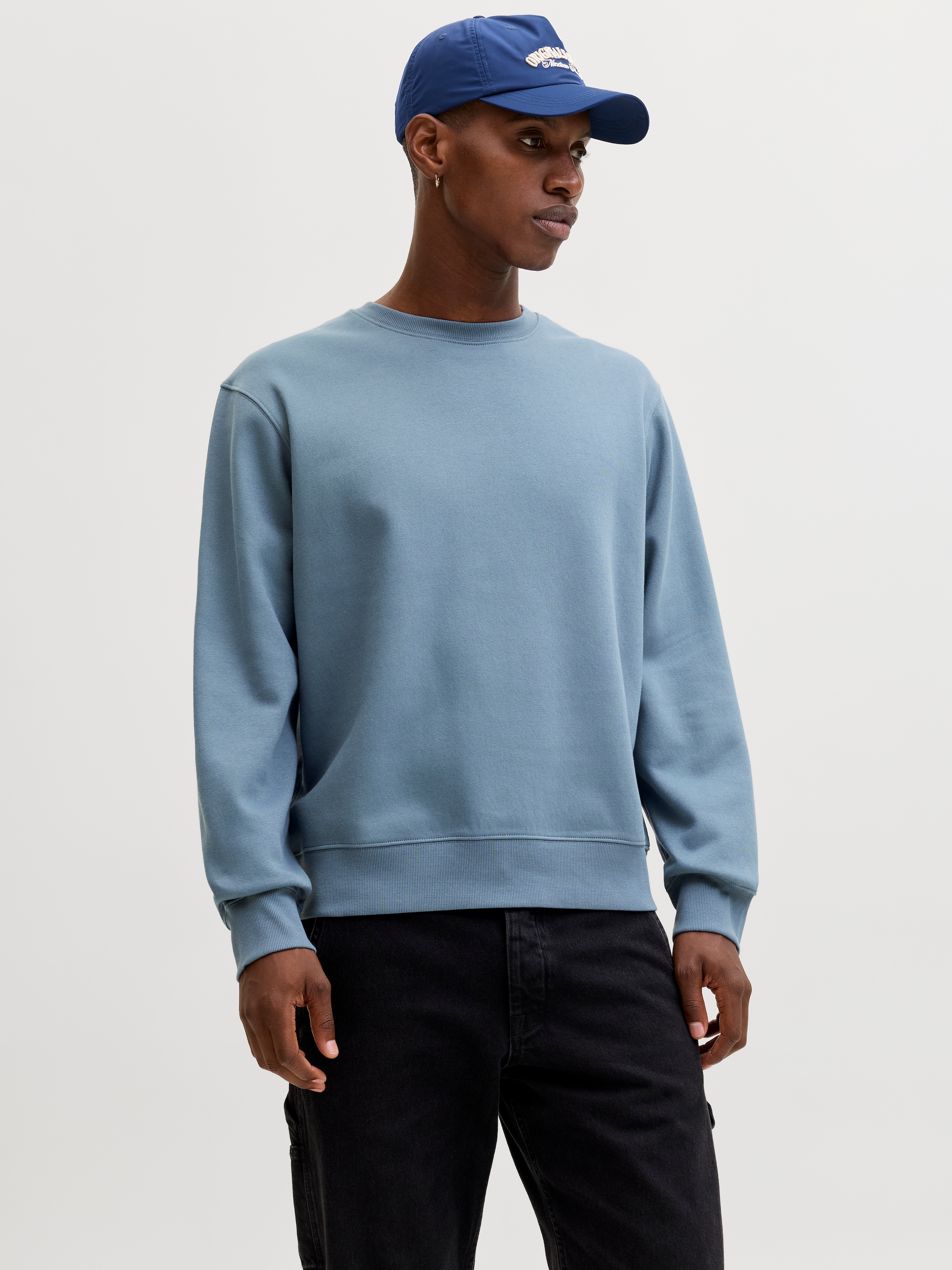 Jack & Jones Sweatshirt »JJESTAR BASIC SWEAT CREW NECK NOOS«, mit Rundhalsausschnitt
