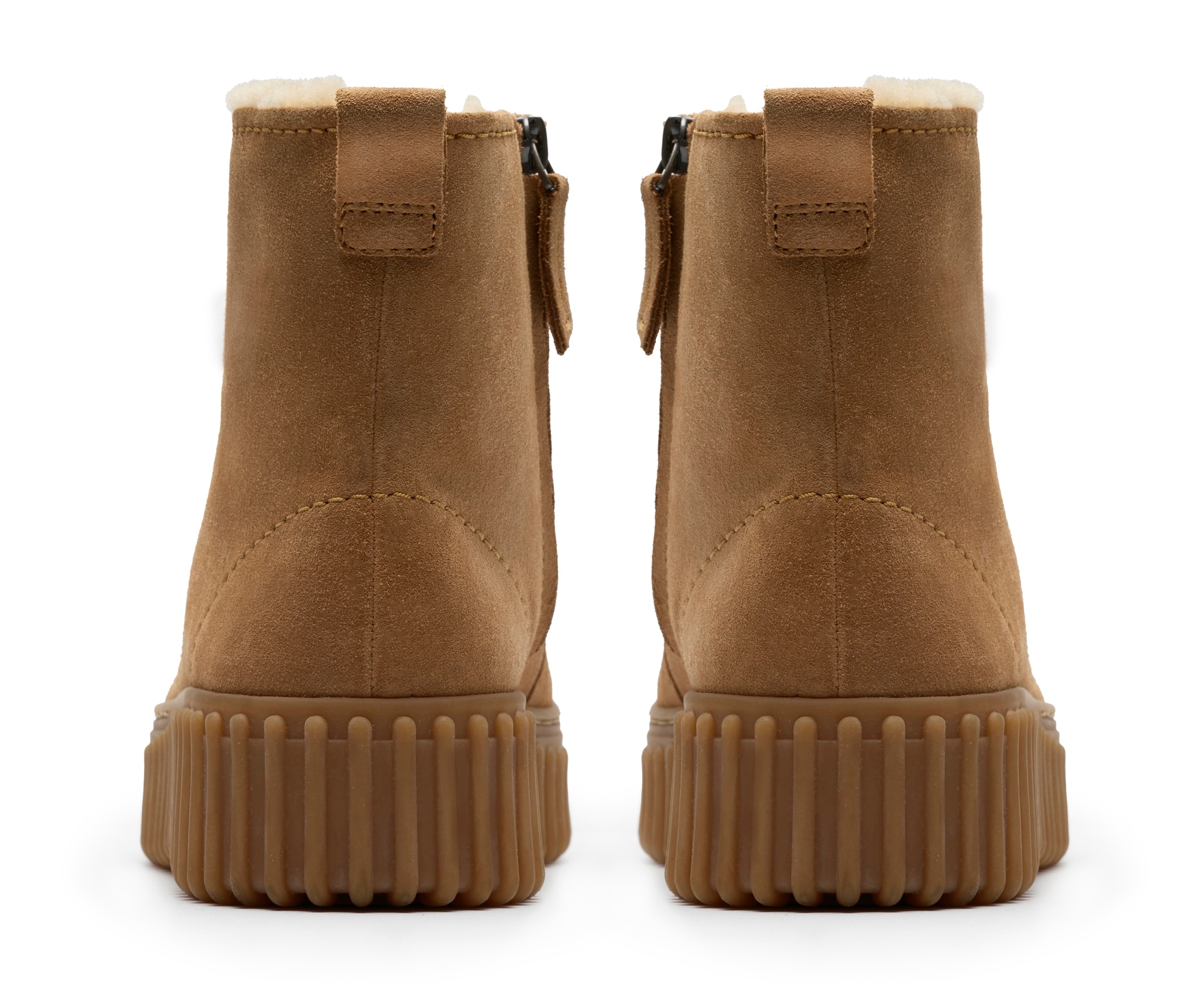 Clarks Winterboots »Torhill Cozy«  Plateauboots mit modischer Ziernaht