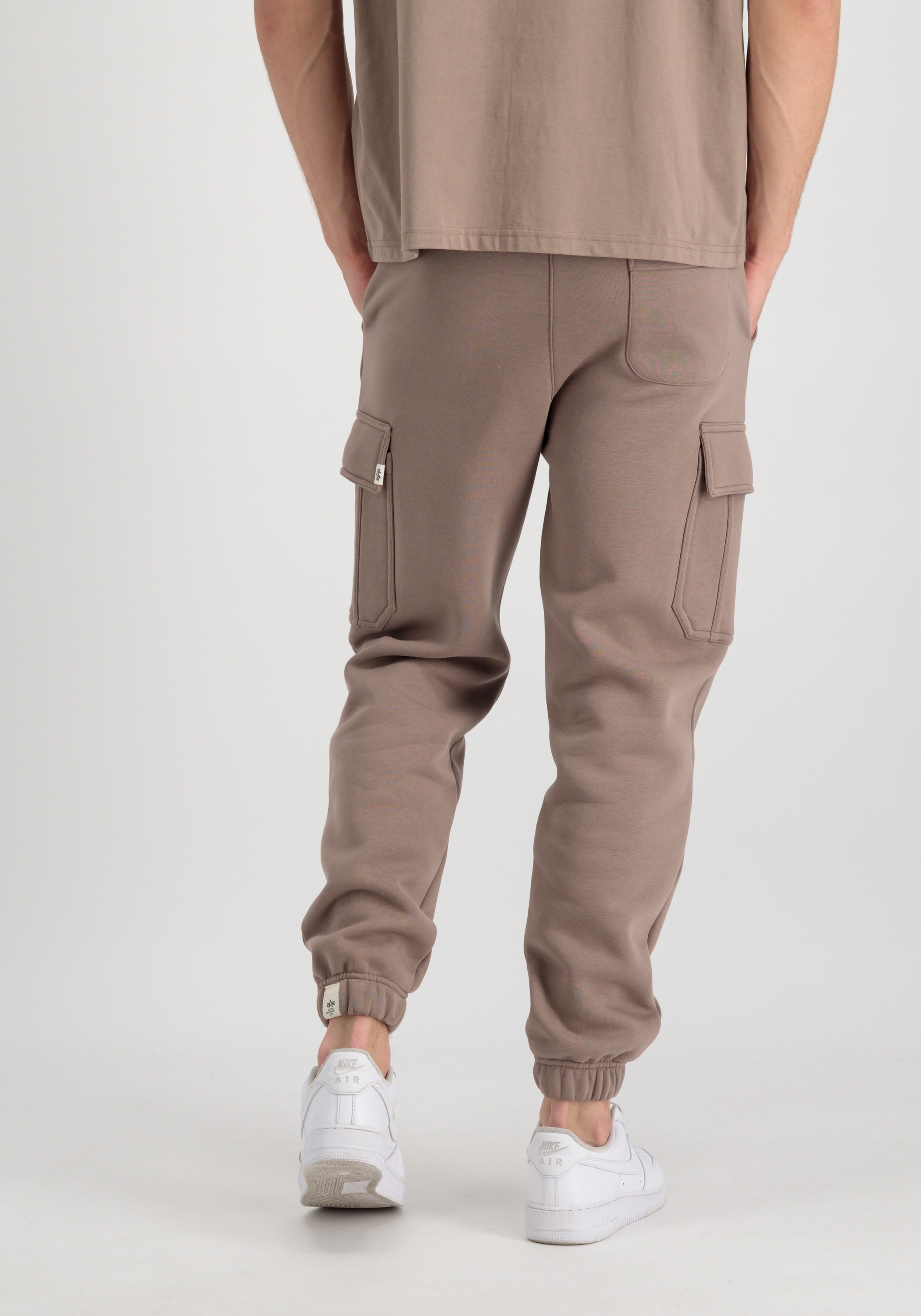 Alpha Industries Jogginghose »ALPHA INDUSTRIES Men - Jogger Organics Cargo Jogger«