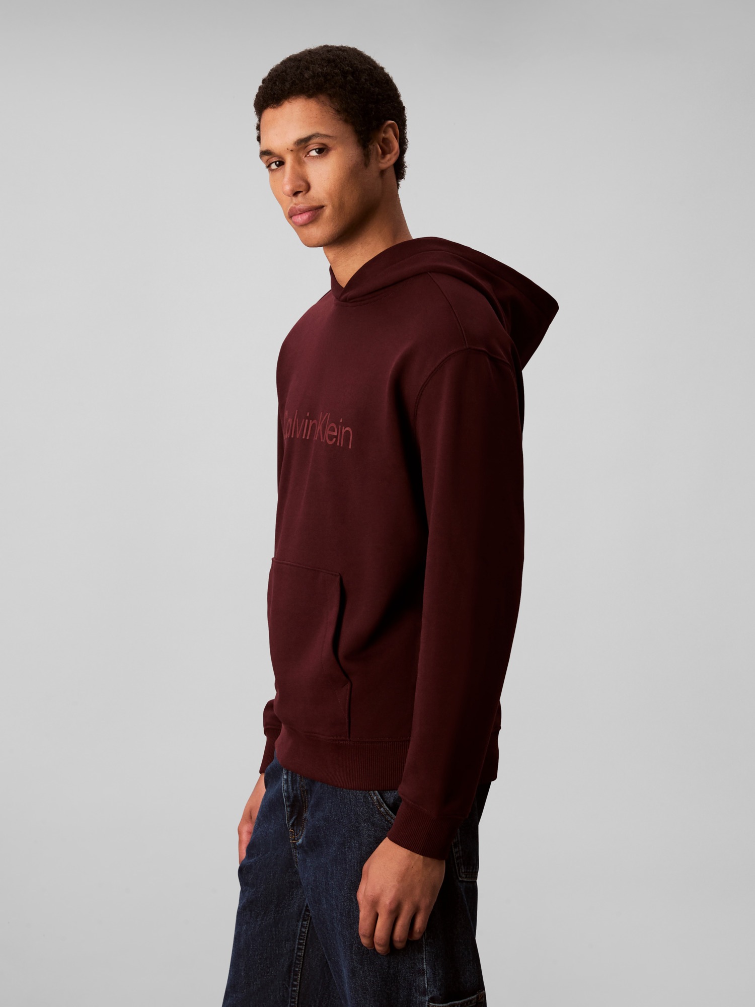 Calvin Klein Kapuzensweatshirt »LS EU STANDARD LOGO 350TERRY PO«, Mit Rundhalsausschnitt, regular fit