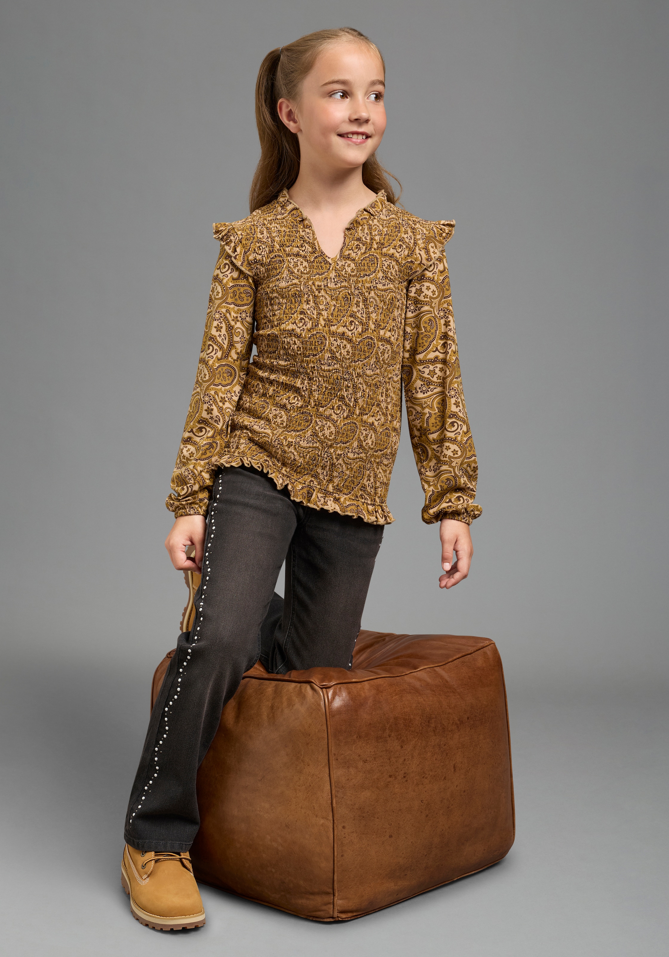 Bruno Banani Langarmshirt »Viskose-Shirt im Allover-Design« extraeng geschnitten, mit Puffärmeln, mit gekräuseltem Ausschnitt