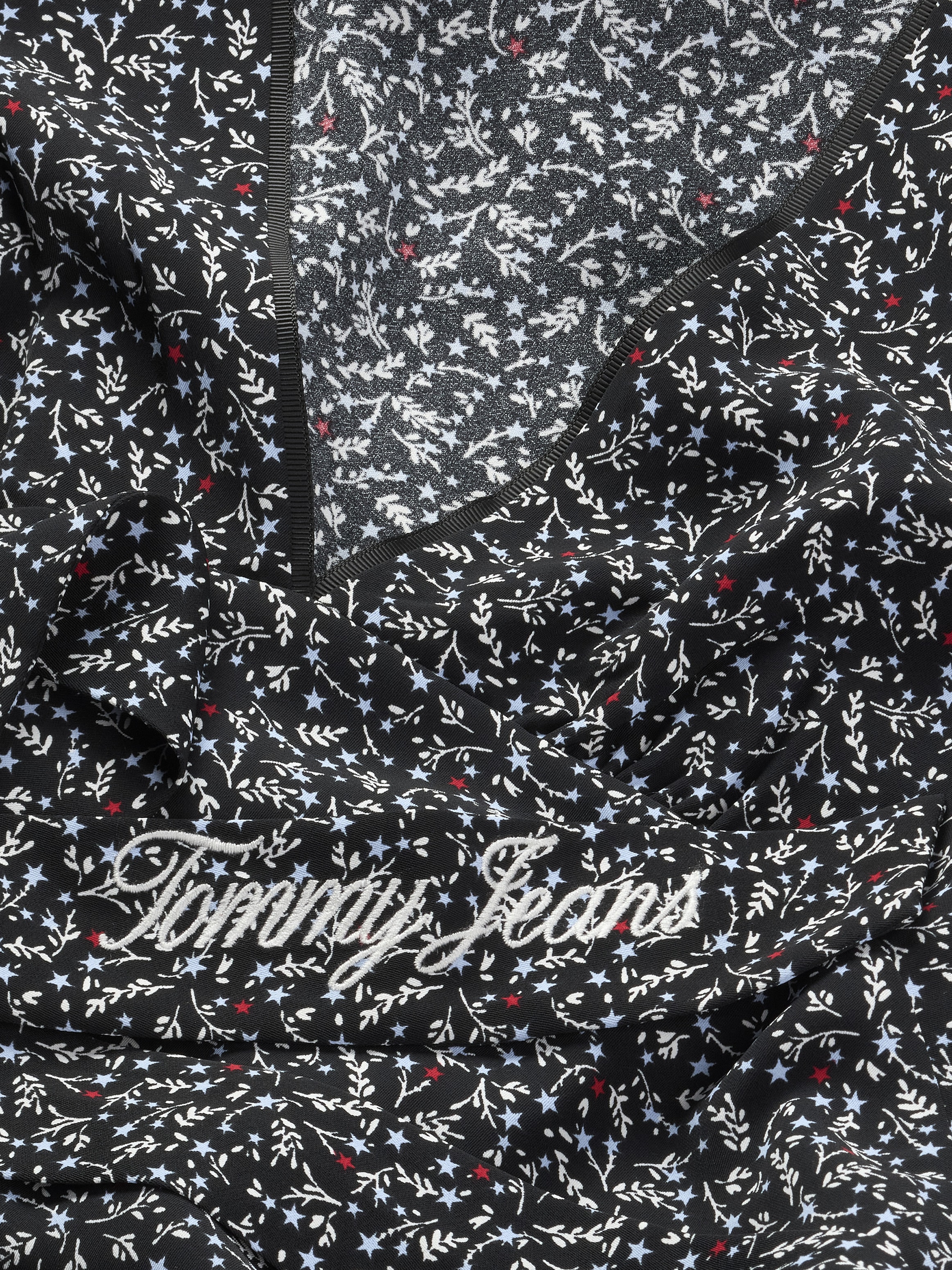 Tommy Jeans Midikleid, mit Blumen-Print