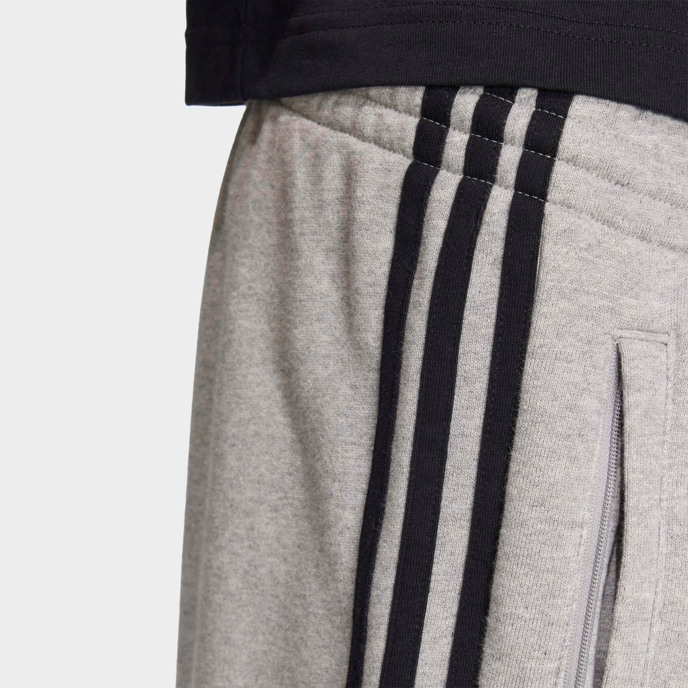 adidas Originals Shorts »3-STREIFEN«  sportlicher Stil, für Straße und Zuhause, aus weichem French Terry