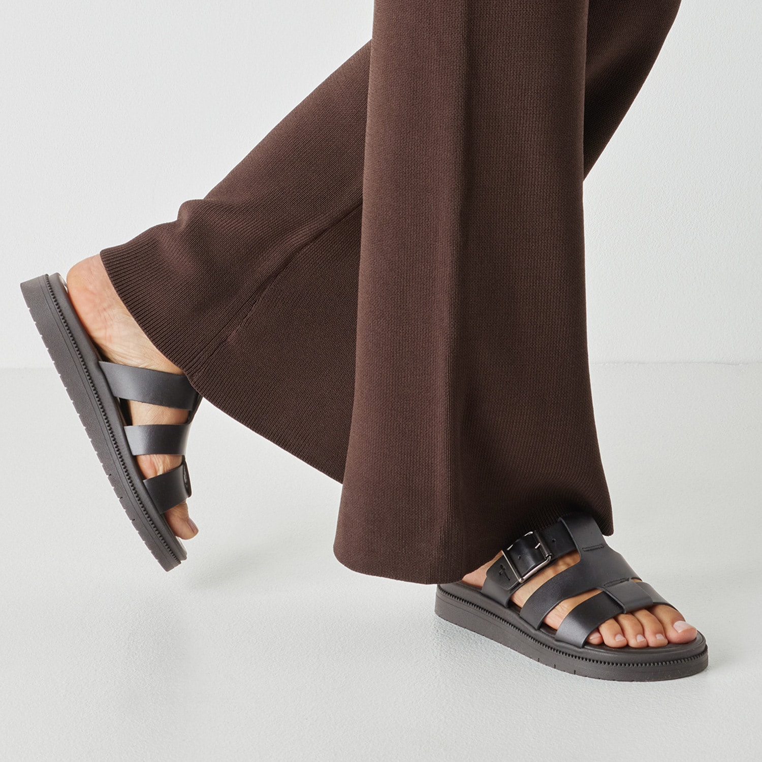 Tamaris Pantolette  Schlupfschuh, Sommerschuh mit regulierbarem Schnallenverschluss
